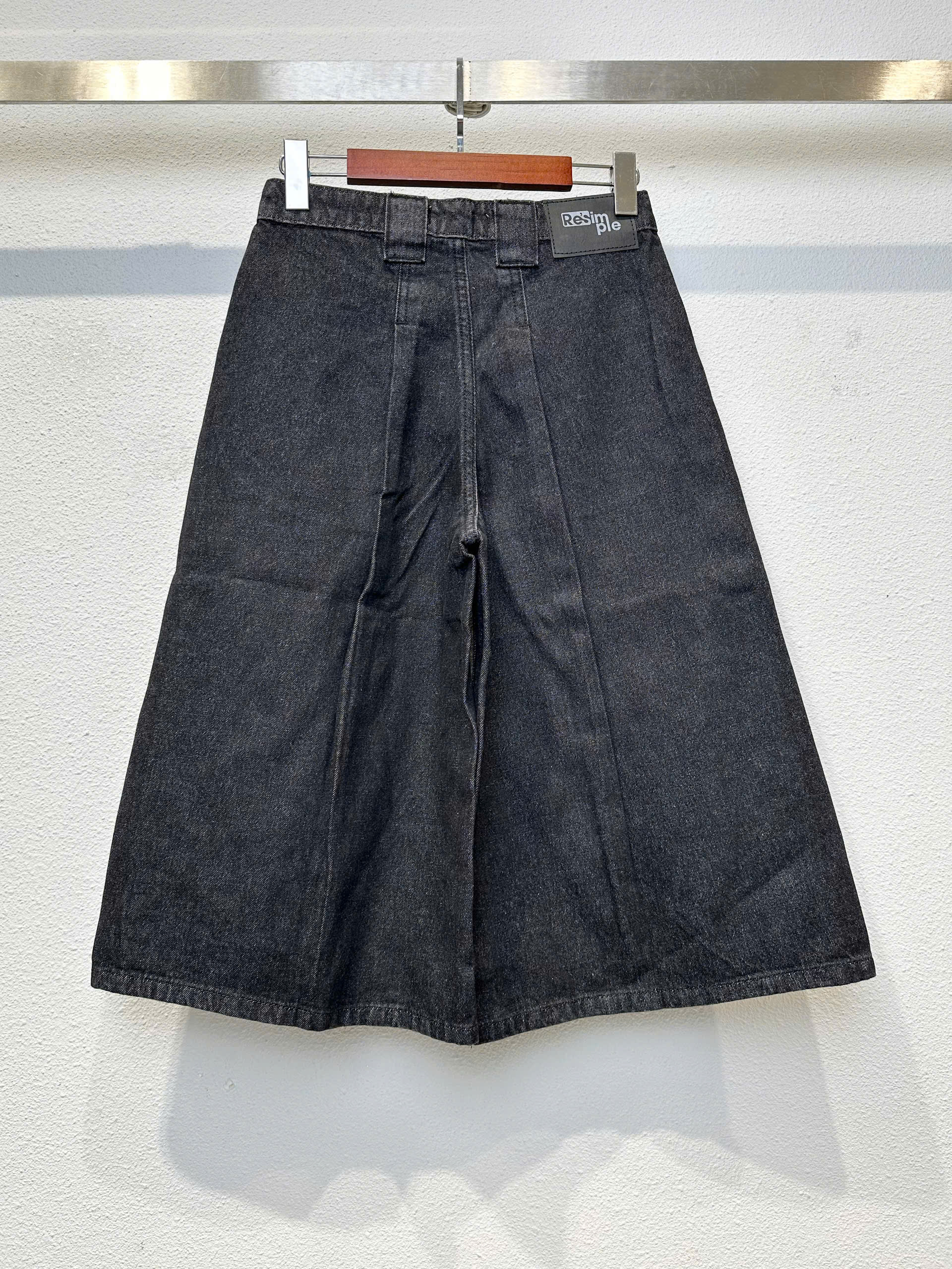 QUAN SHORT RESIMPLE_thumbnail_3