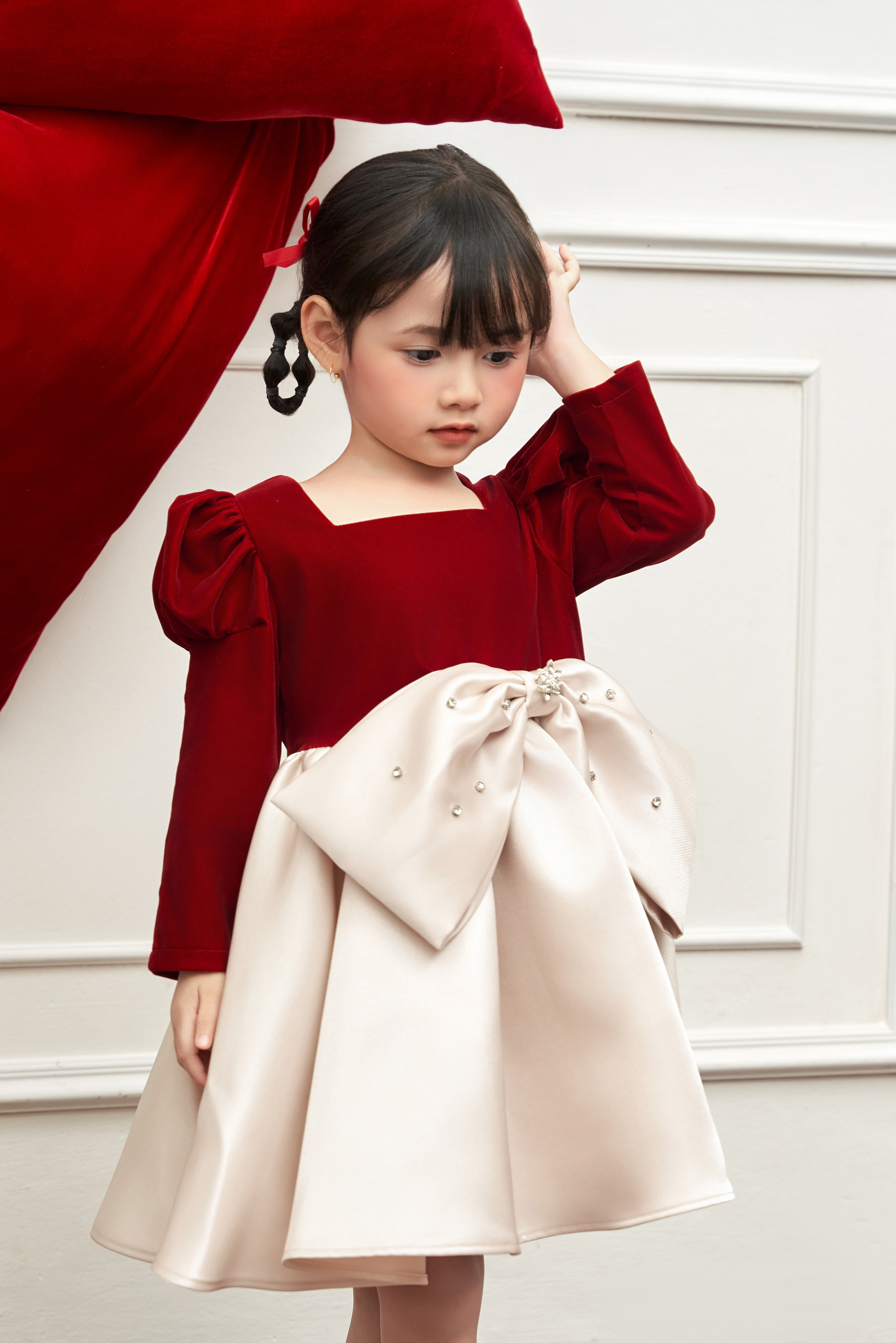 Váy nhung phối màu tùng