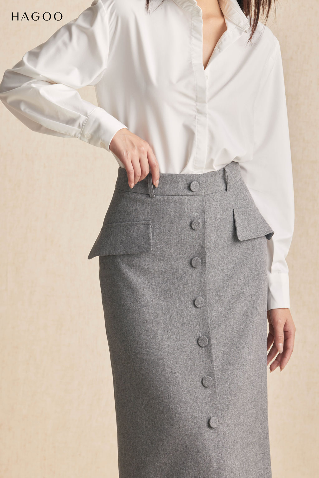 Chân váy bút chì hàng khuy giữa hai nắp túi HAGOO_thumbnail_2