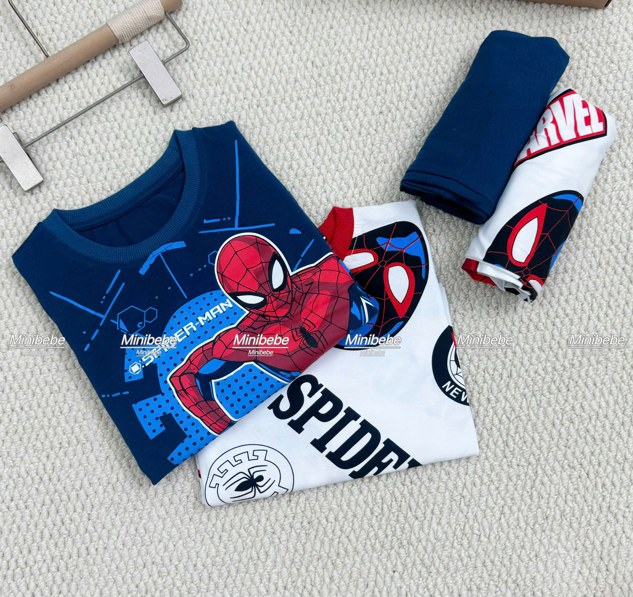 Q74 SET 2 BỘ DÀI NHỆN ĐỎ CHỐNG TAY - A100.298