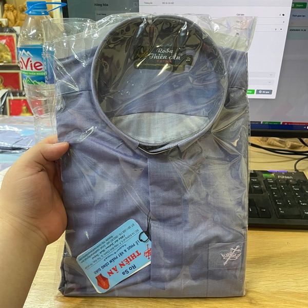 áo sơ mi xanh đậm ROSA size L