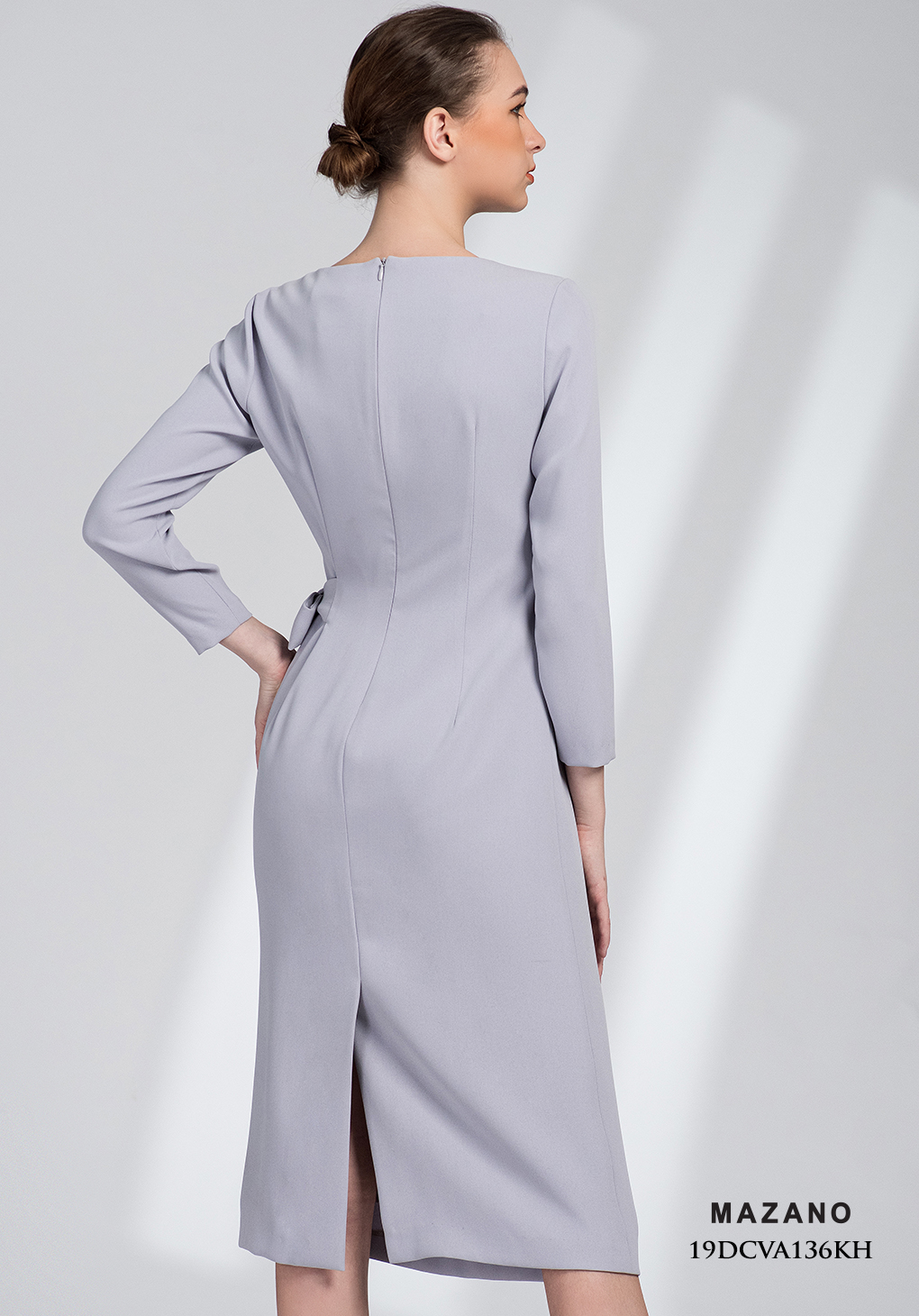 Đầm ghi giúm eo thắt nơ