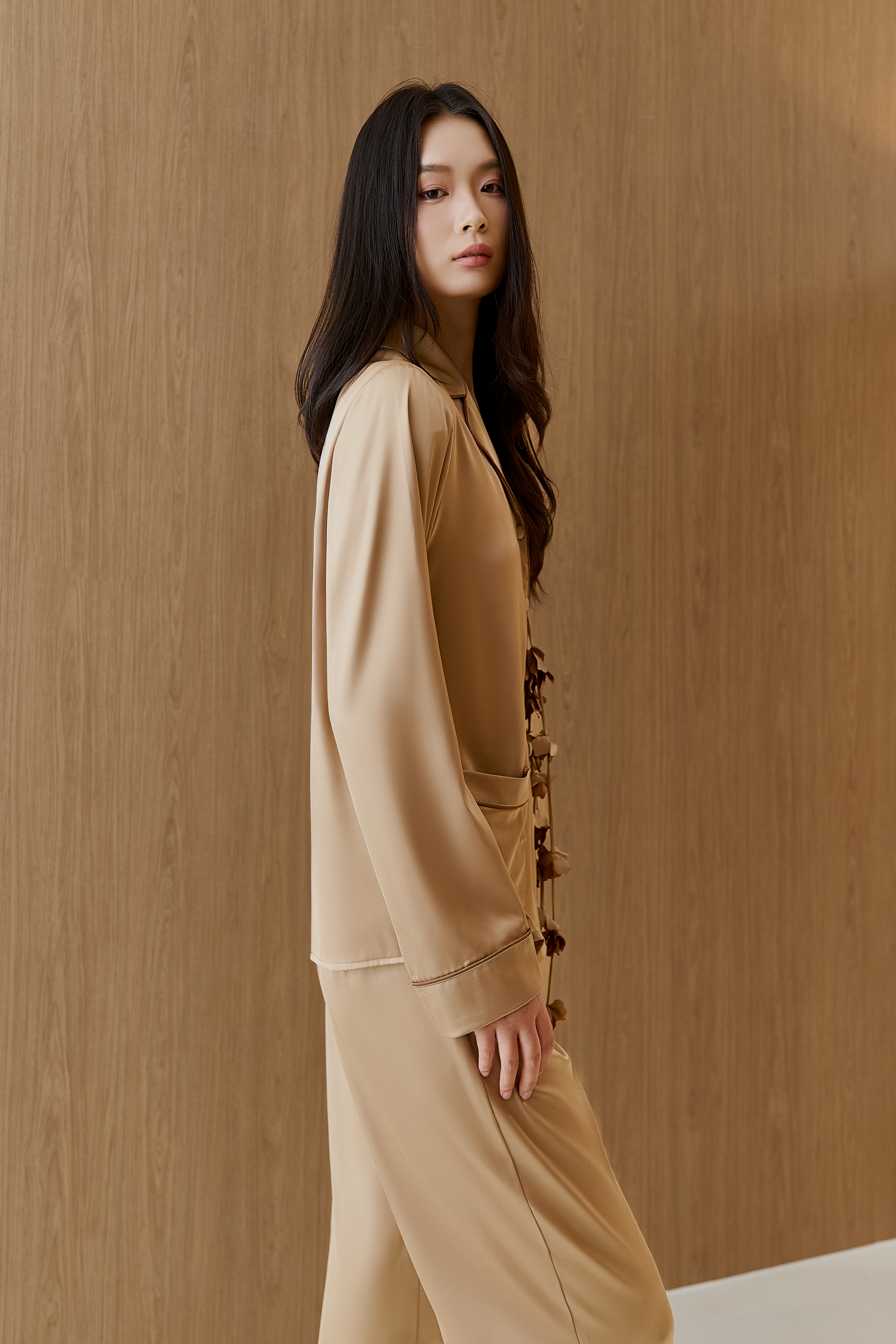 Bộ Lụa 𝑺𝒐𝒇𝒕 𝑯𝒐𝒖𝒓𝒔 áo dài tay, quần dài BN652