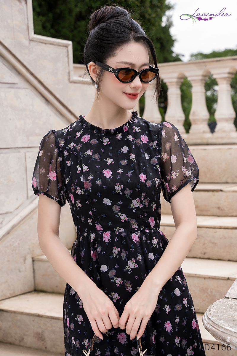 Đầm cổ tròn hoa nhí đen tay ngắn D4166_thumbnail_6