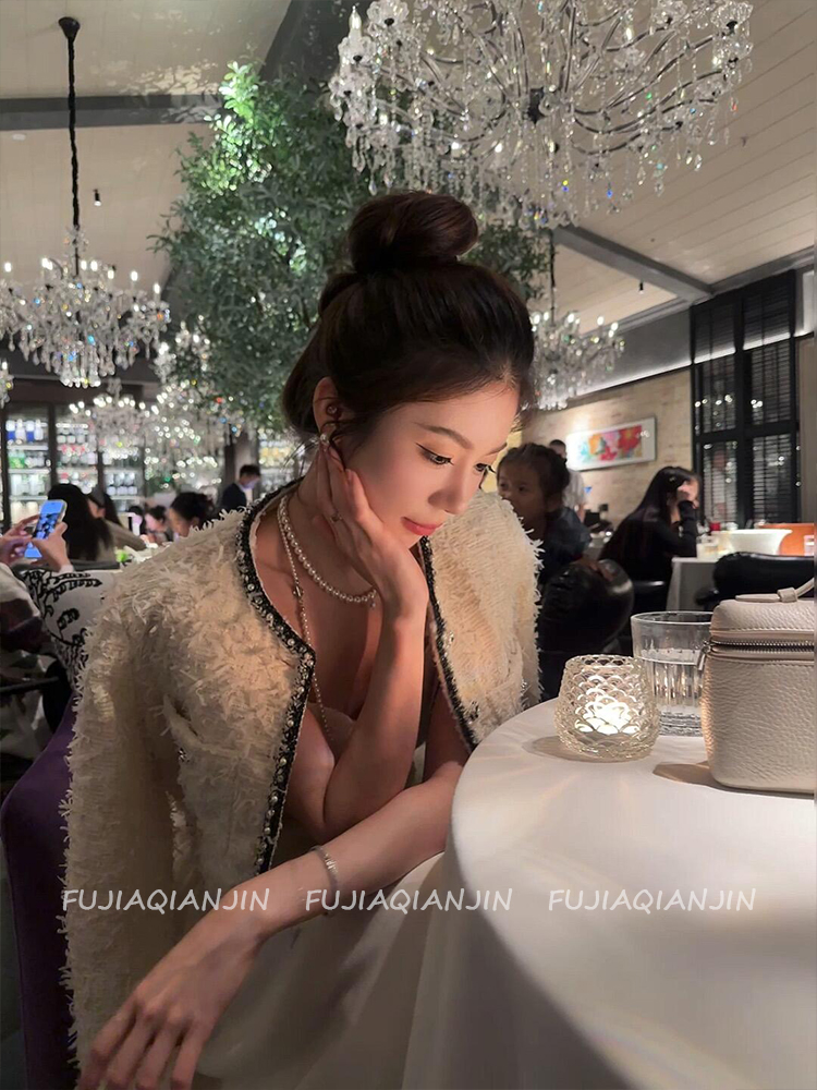 Áo Khoác Tweed Sang Trọng Nữ Tính_thumbnail_4