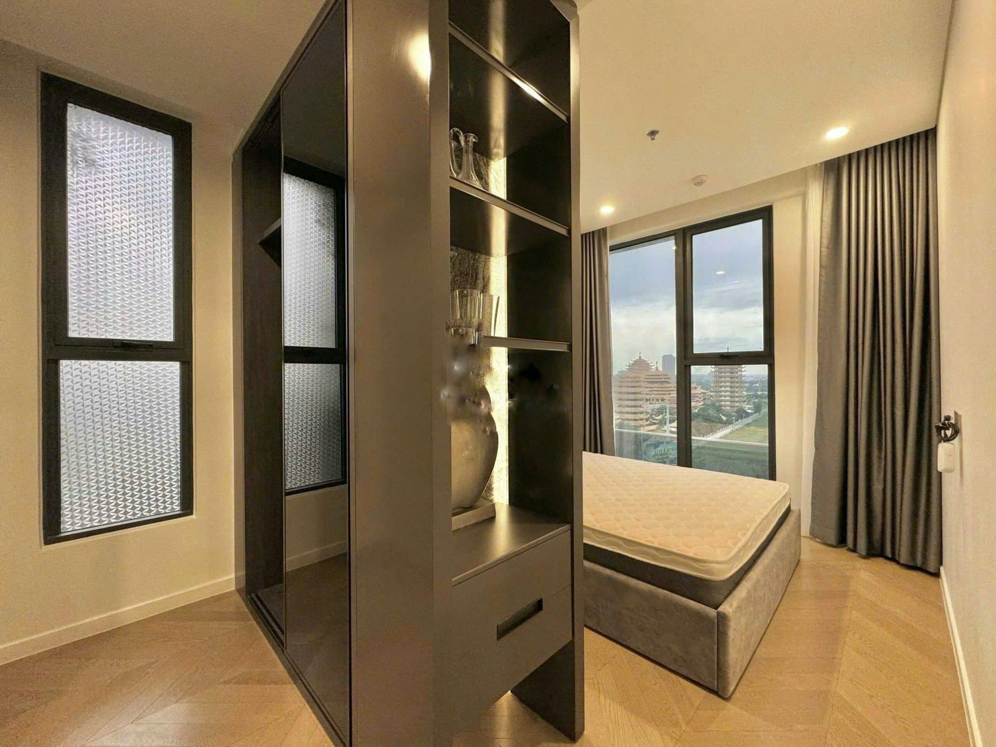 Bán nhanh căn hộ 2PN Lumiere Riverside view city, xem nhà 24/7_thumbnail_1