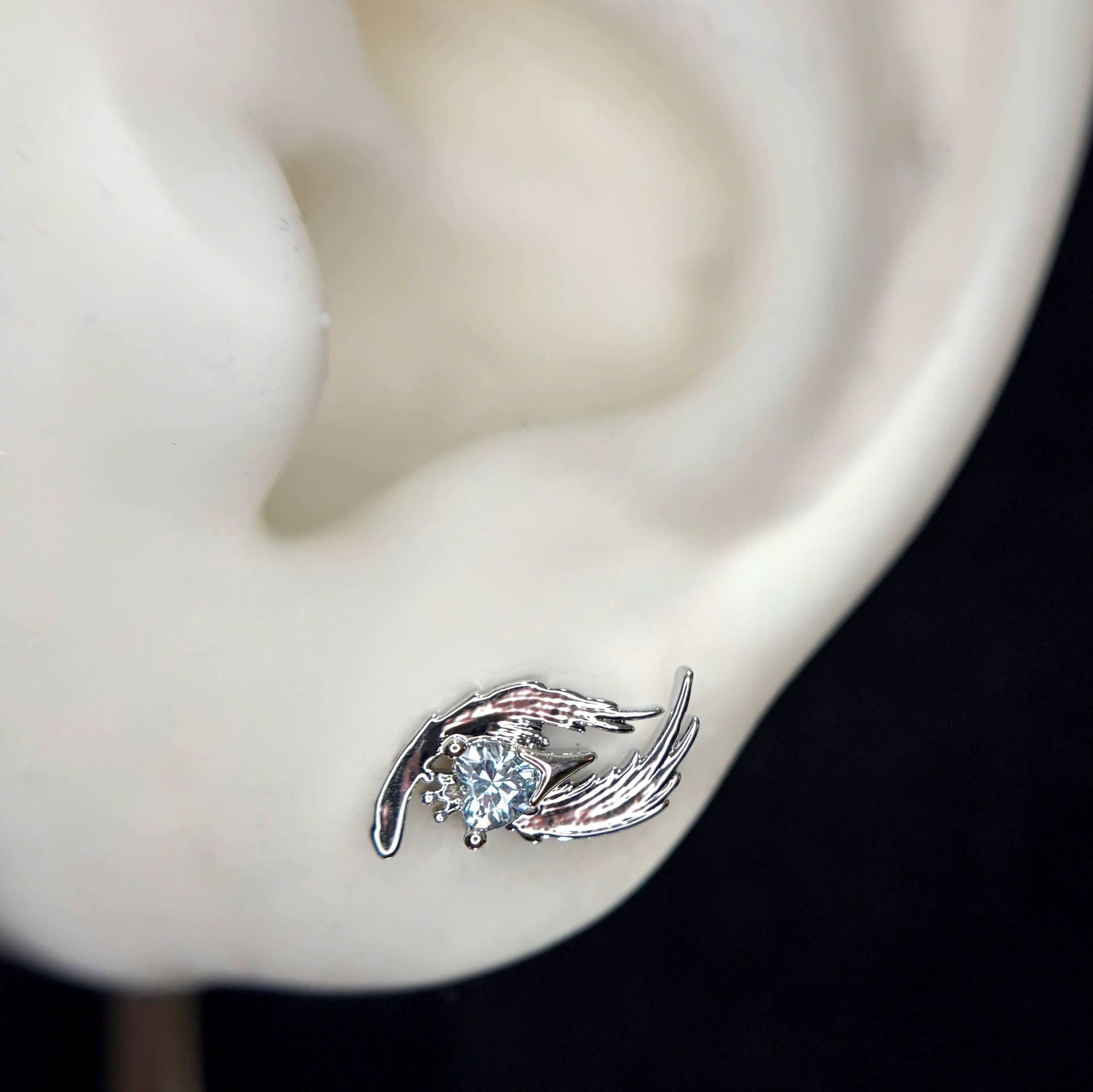 Khuyên kiểu 2 cánh trái tim xanh bi_thumbnail_2