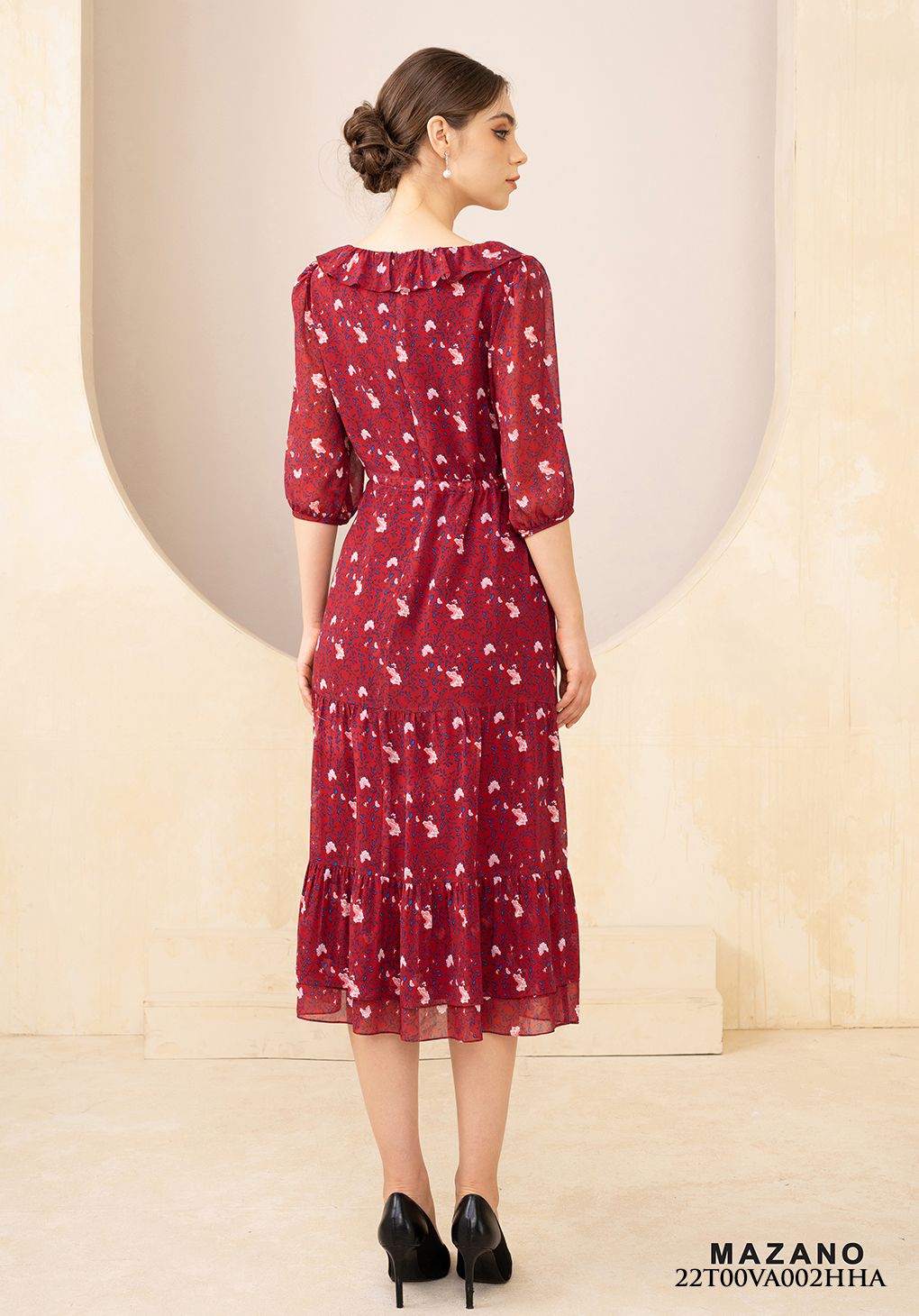 Đầm đỏ họa tiết cổ bèo phối chân rủ tầng_thumbnail_3