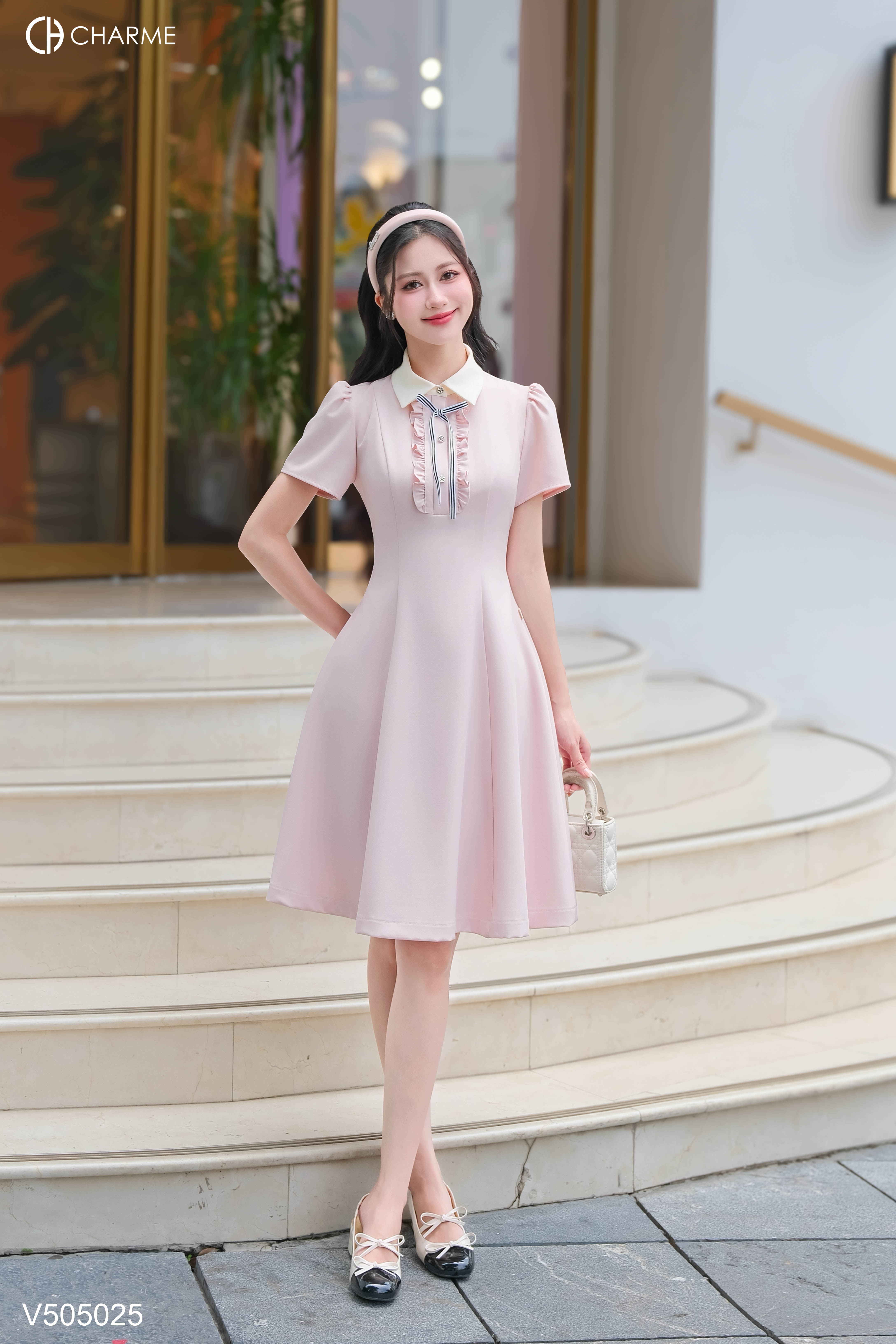 Váy ngắn tay ngực bèo_thumbnail_4