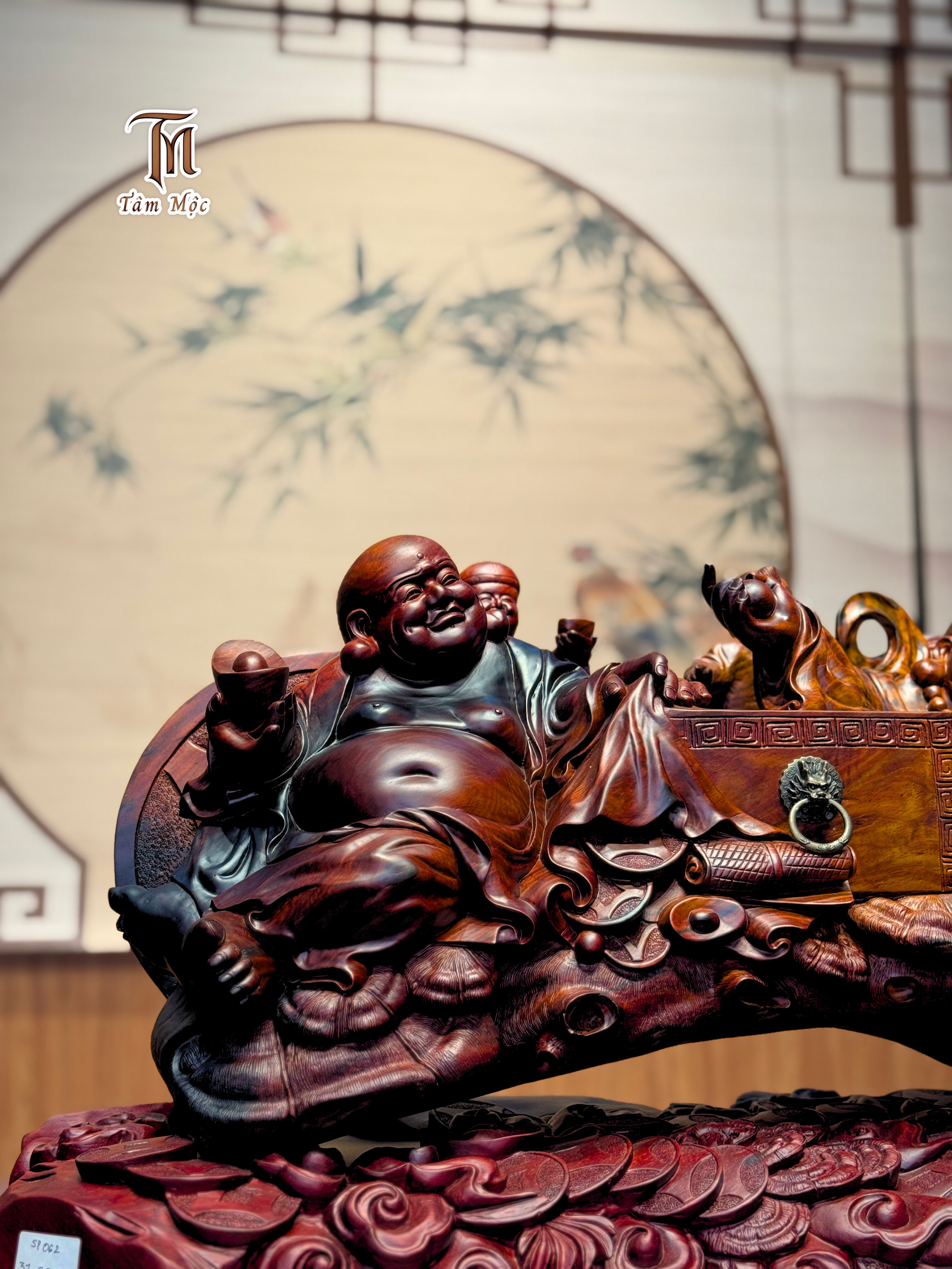 Cầu Song Phúc Di Lặc – Gỗ trắc đỏ đen, chở hạnh phúc đôi đường