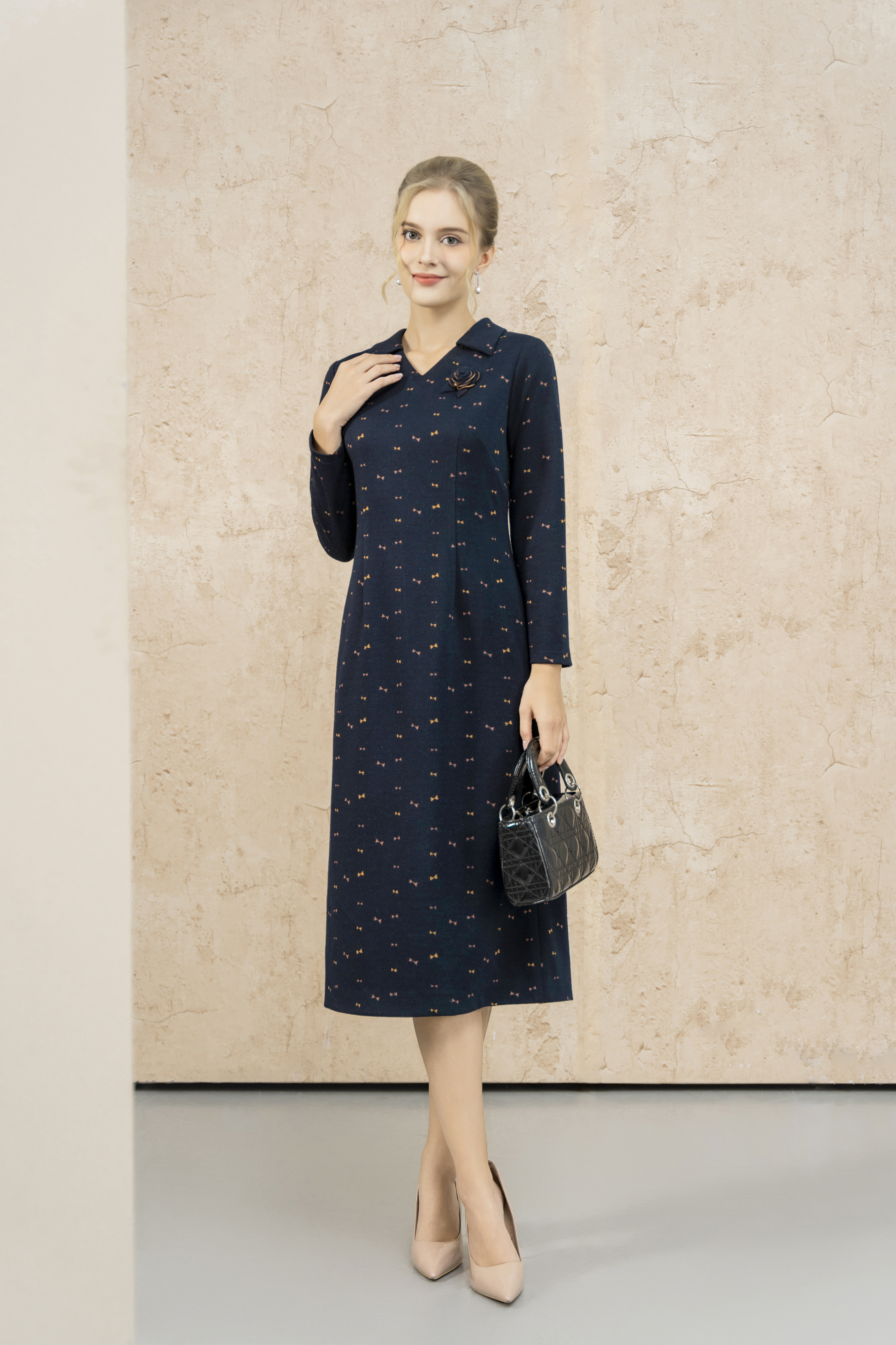 Váy Đầm Ôm Vải dạ len Họa tiết nhí Cổ bẻ có lá cổ Tay dài Dài qua bắp chân