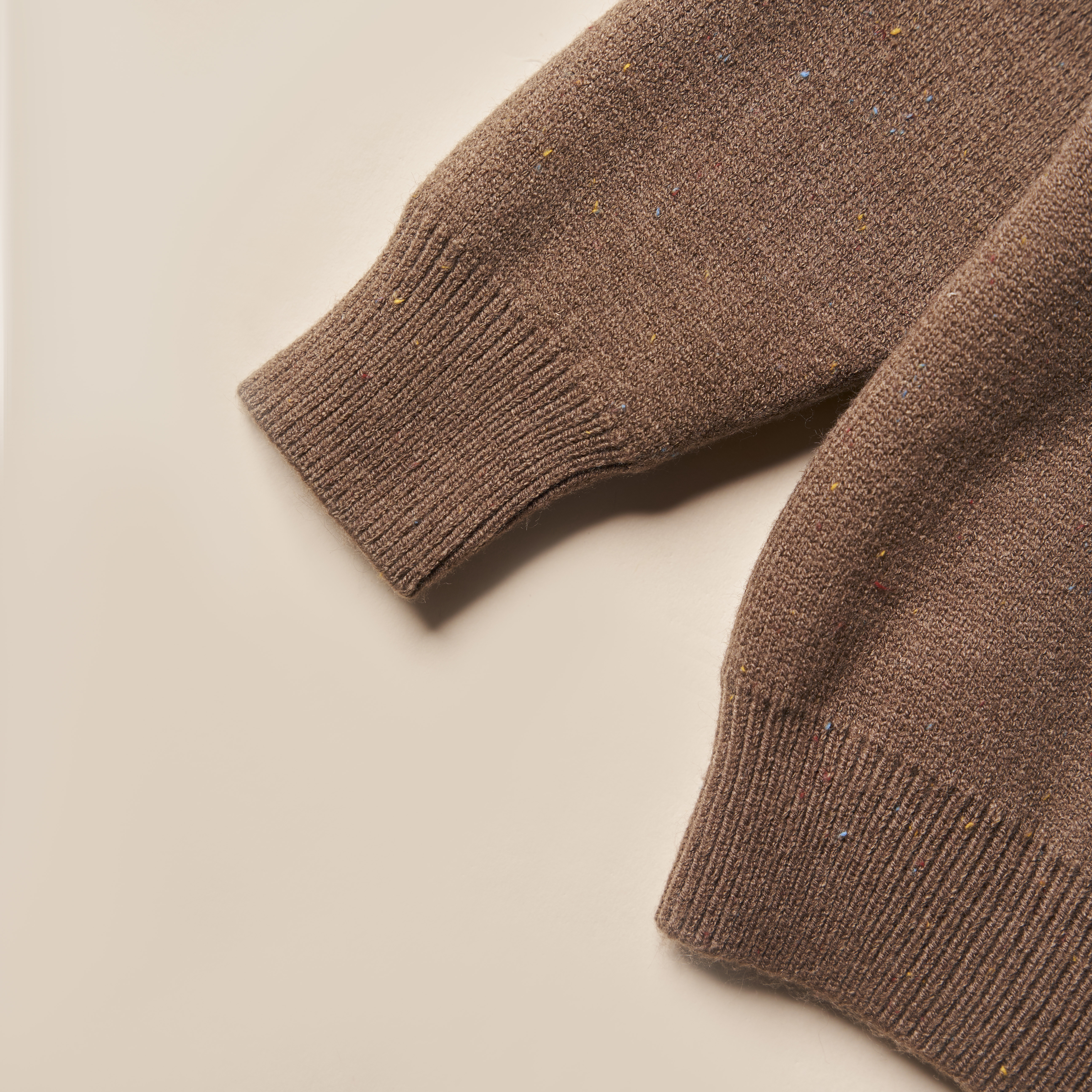 Áo len friend_thumbnail_3