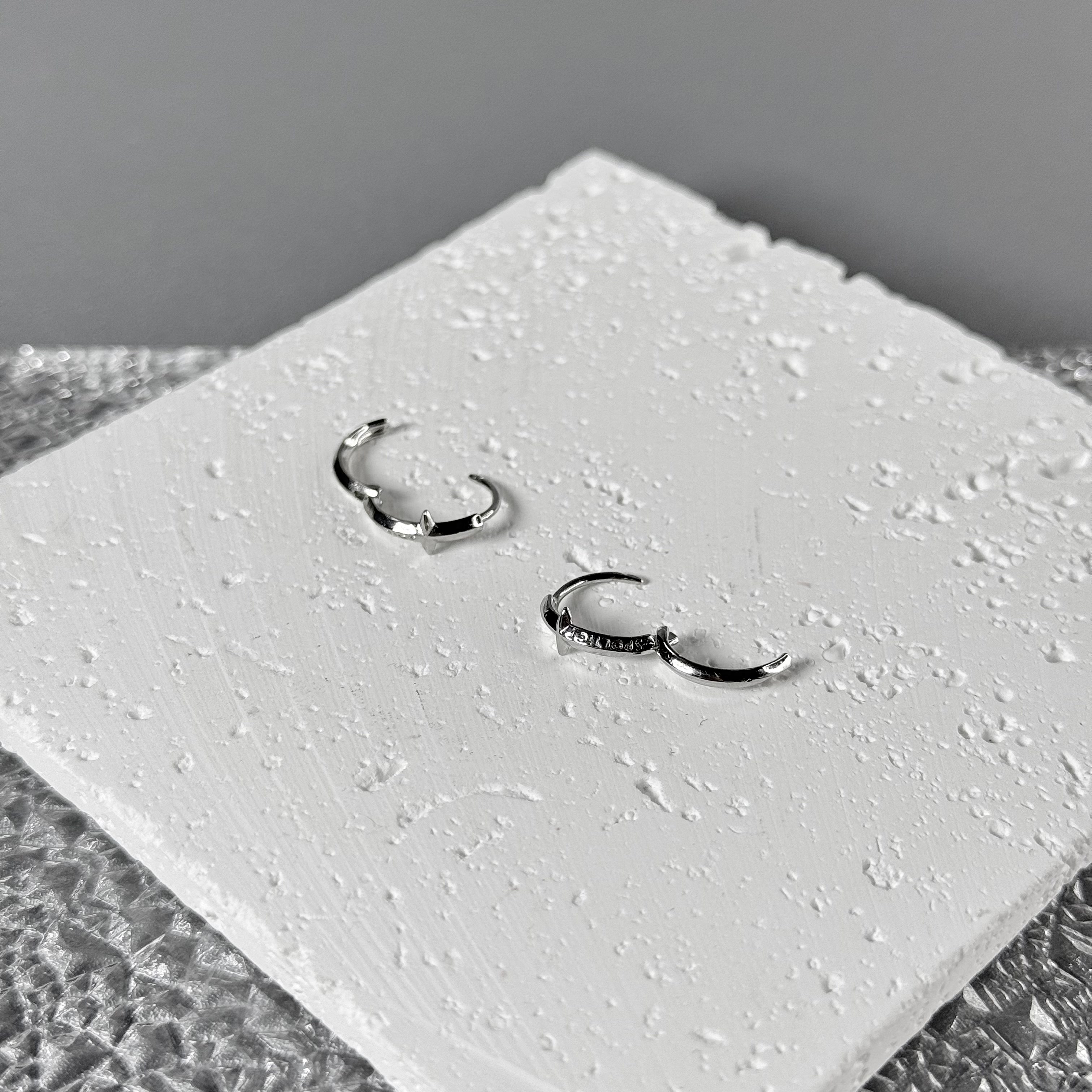 Cross Ring Earing_thumbnail_2