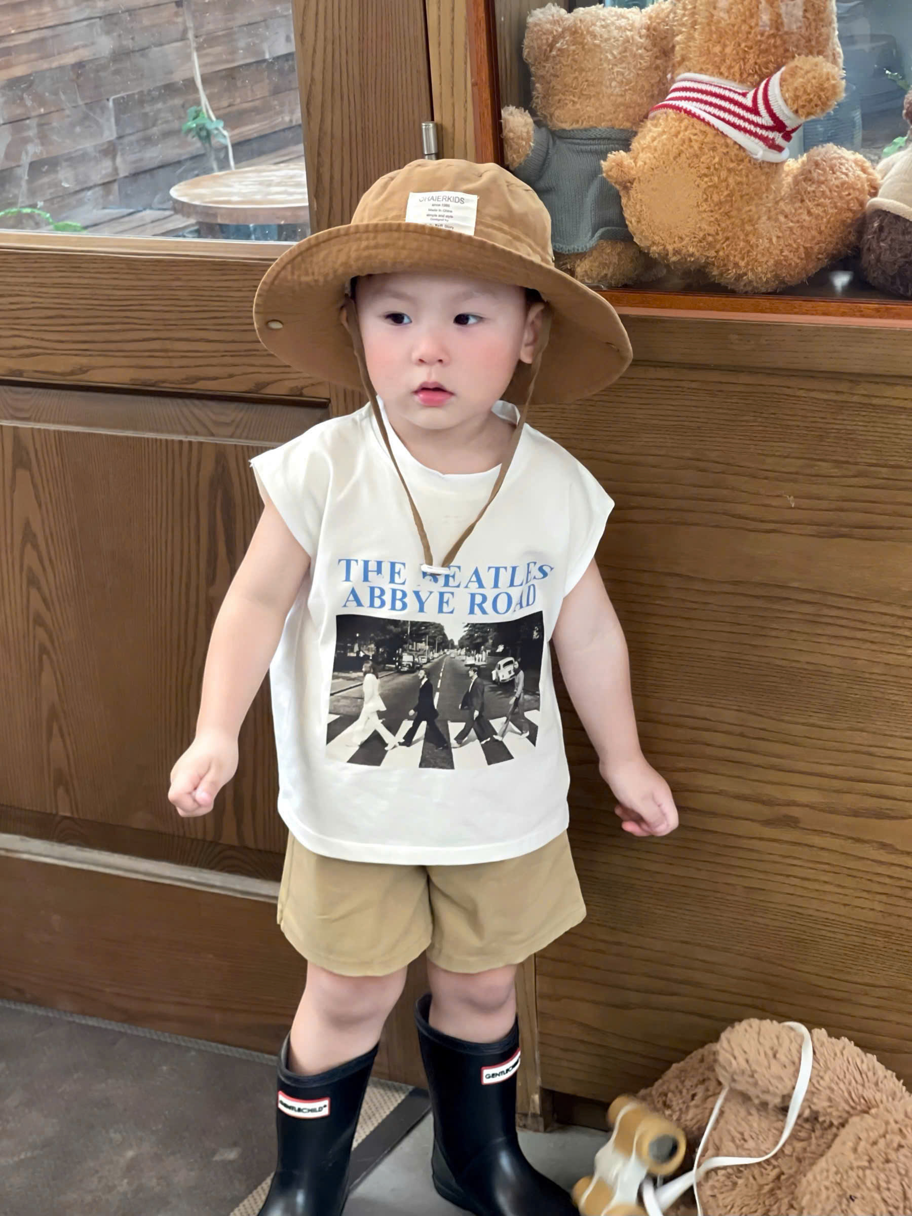 R18 BỘ BA LỖ NGƯỜI QUA ĐƯỜNG- A201.621