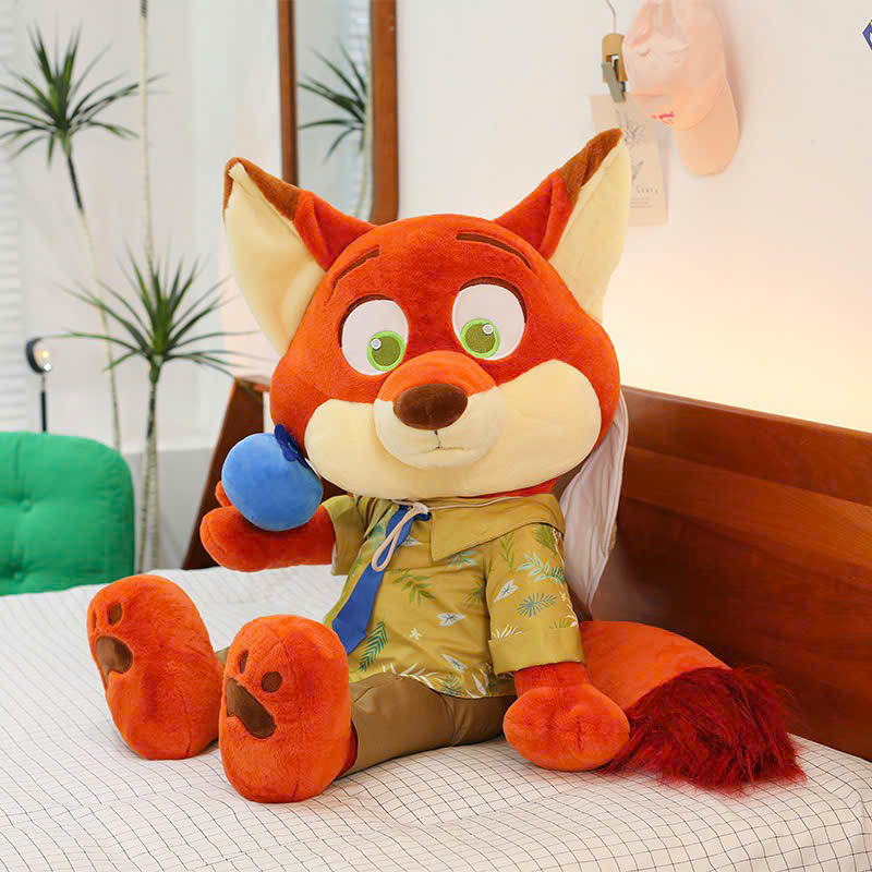 ZOOTOPIA ÔM QUẢ ĐỘI MŨ