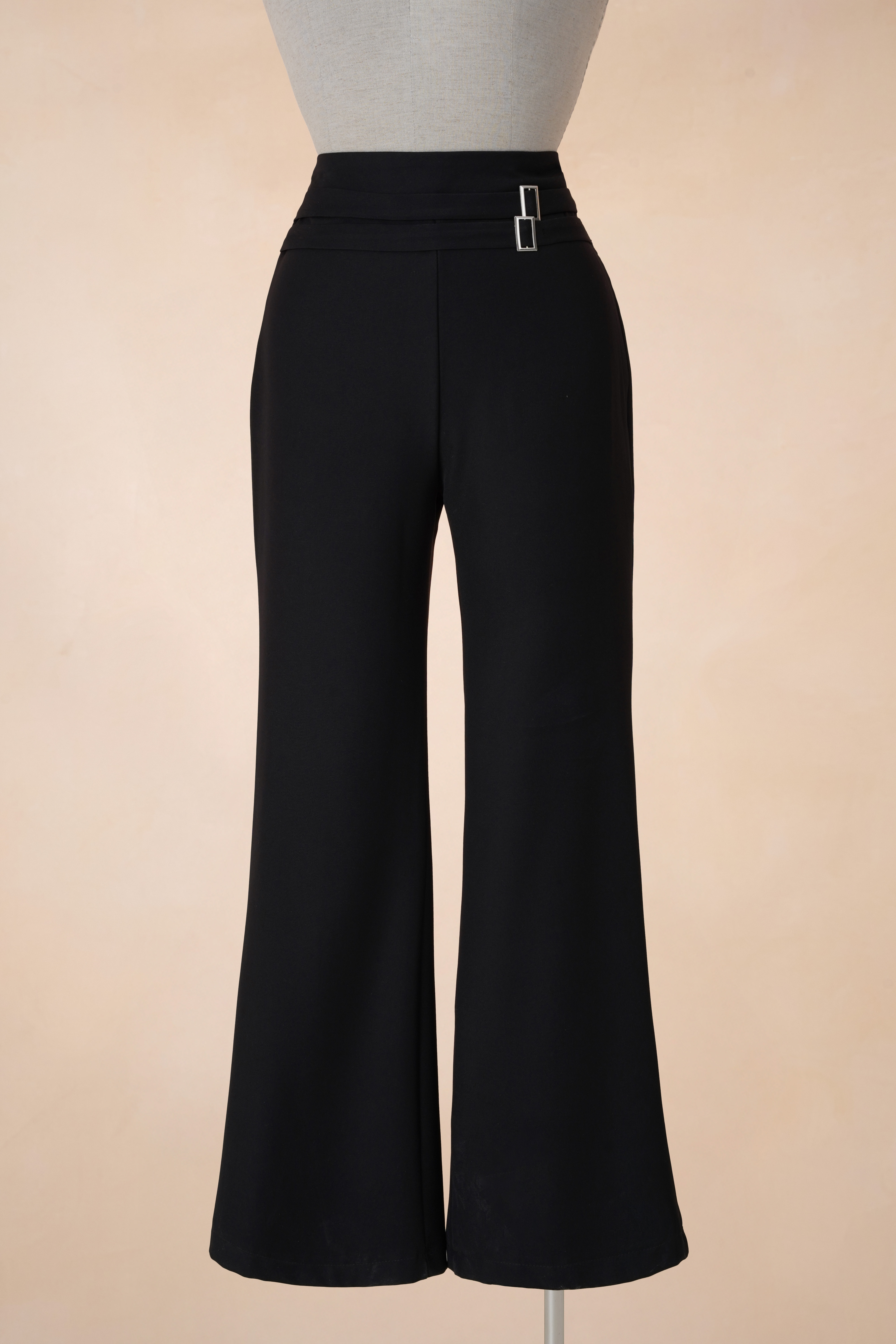 Quần Loe Đai Liền