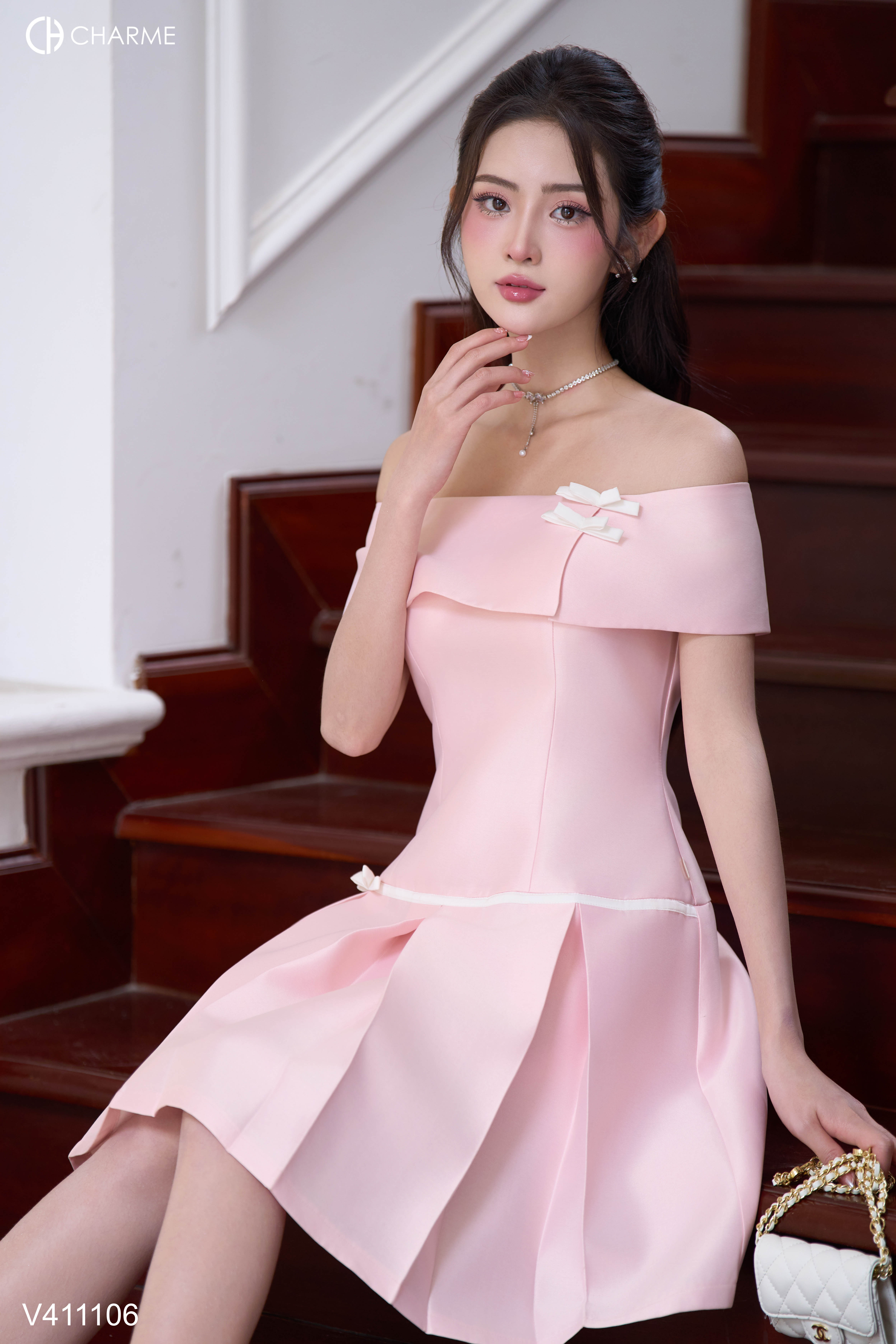 Váy trễ vai đính nơ vạt ly_thumbnail_2