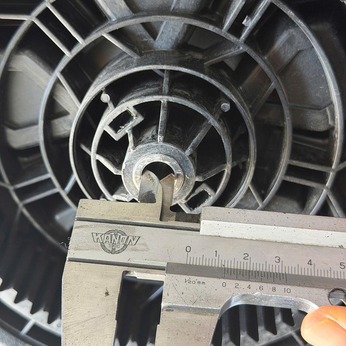 Bộ 2 Bánh Xe Nhựa Cao Su Đặc – Mâm 5 Chấu Chịu Lực Cao (2 bánh)_thumbnail_2