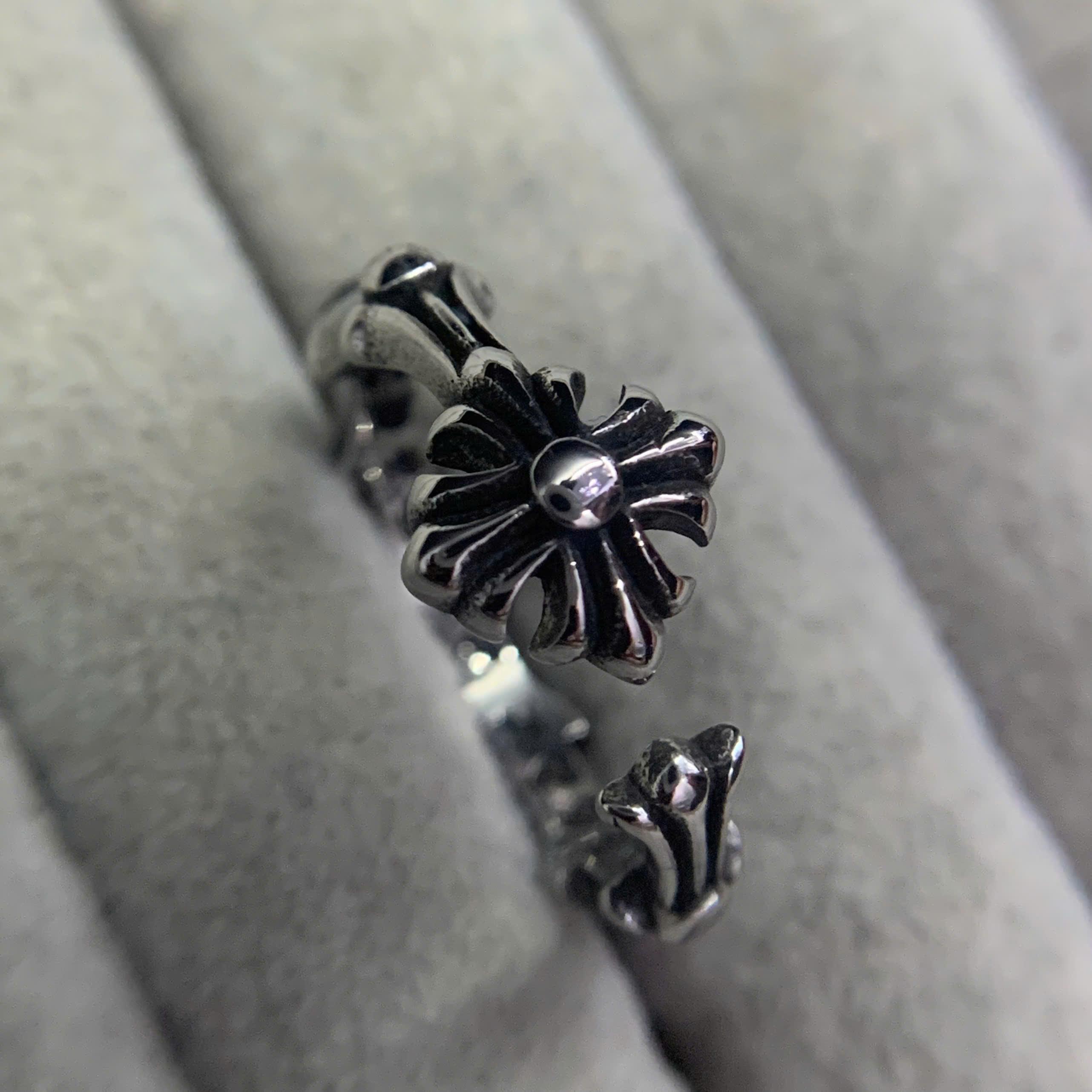 Nhẫn kiểu chrome hở size 9 mảnh