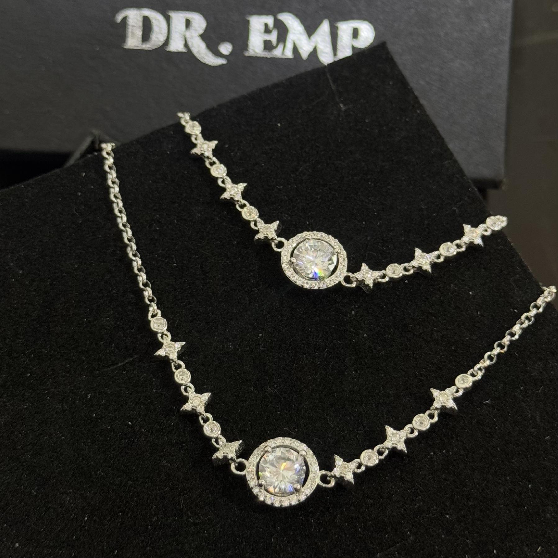 vòng tay bạc xi bạch kim kim cương trắng trụ tròn đính ngôi sao bốn cánh dây rút_thumbnail_3