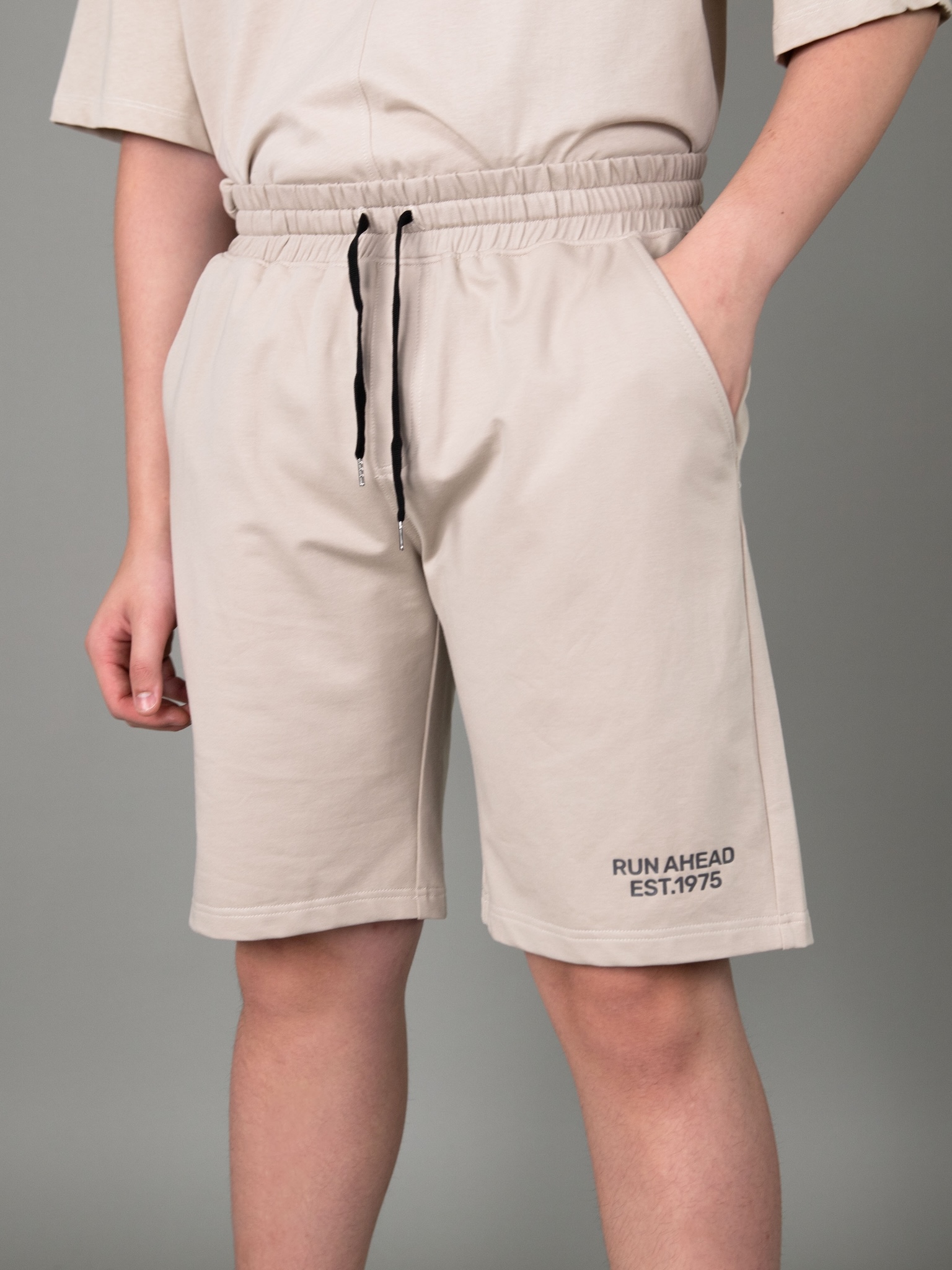 Quần short da cá be in chữ Run ahead_thumbnail_2
