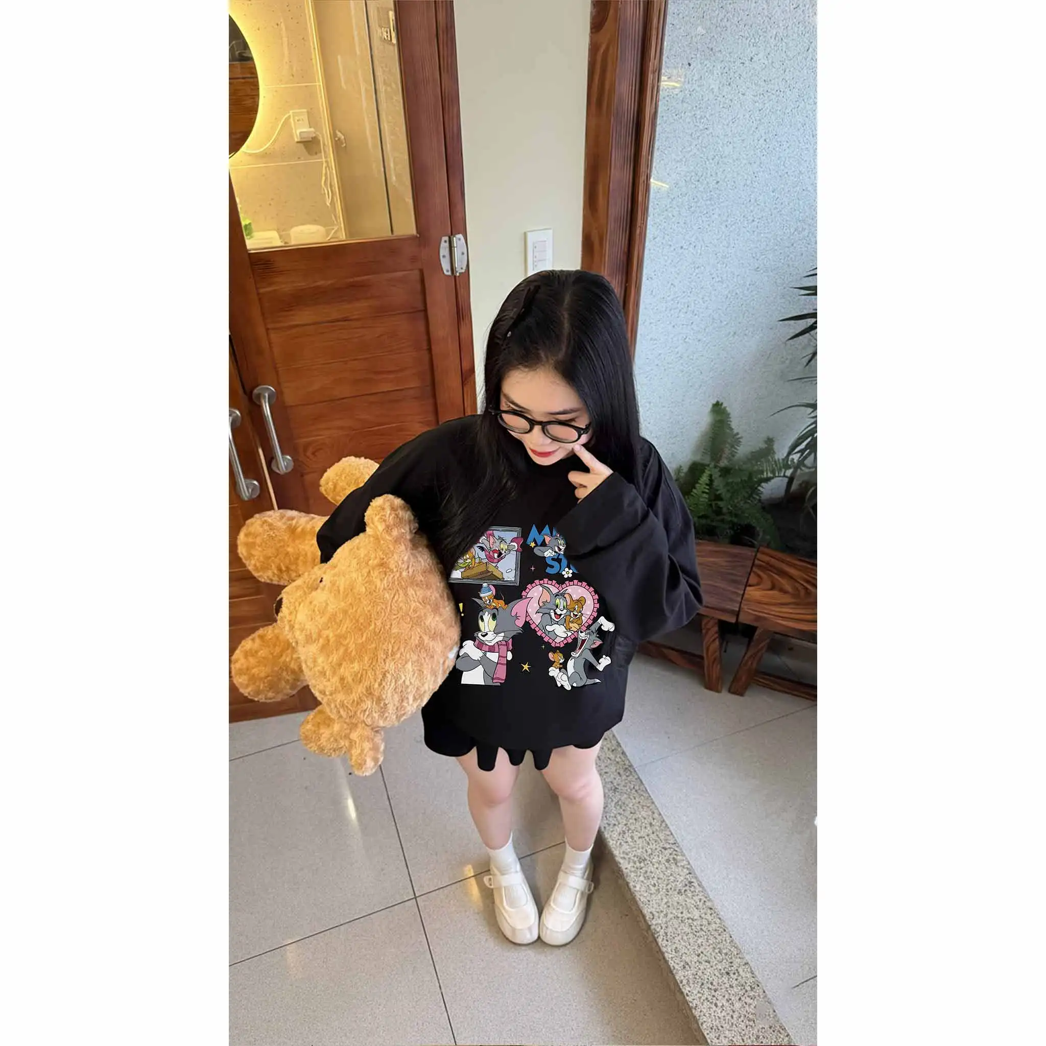 Áo thun boxy tay dài Miucho cotton thoáng mát dày dặn đứng form cổ tròn Tom & Jerry in mix 2773_thumbnail_8