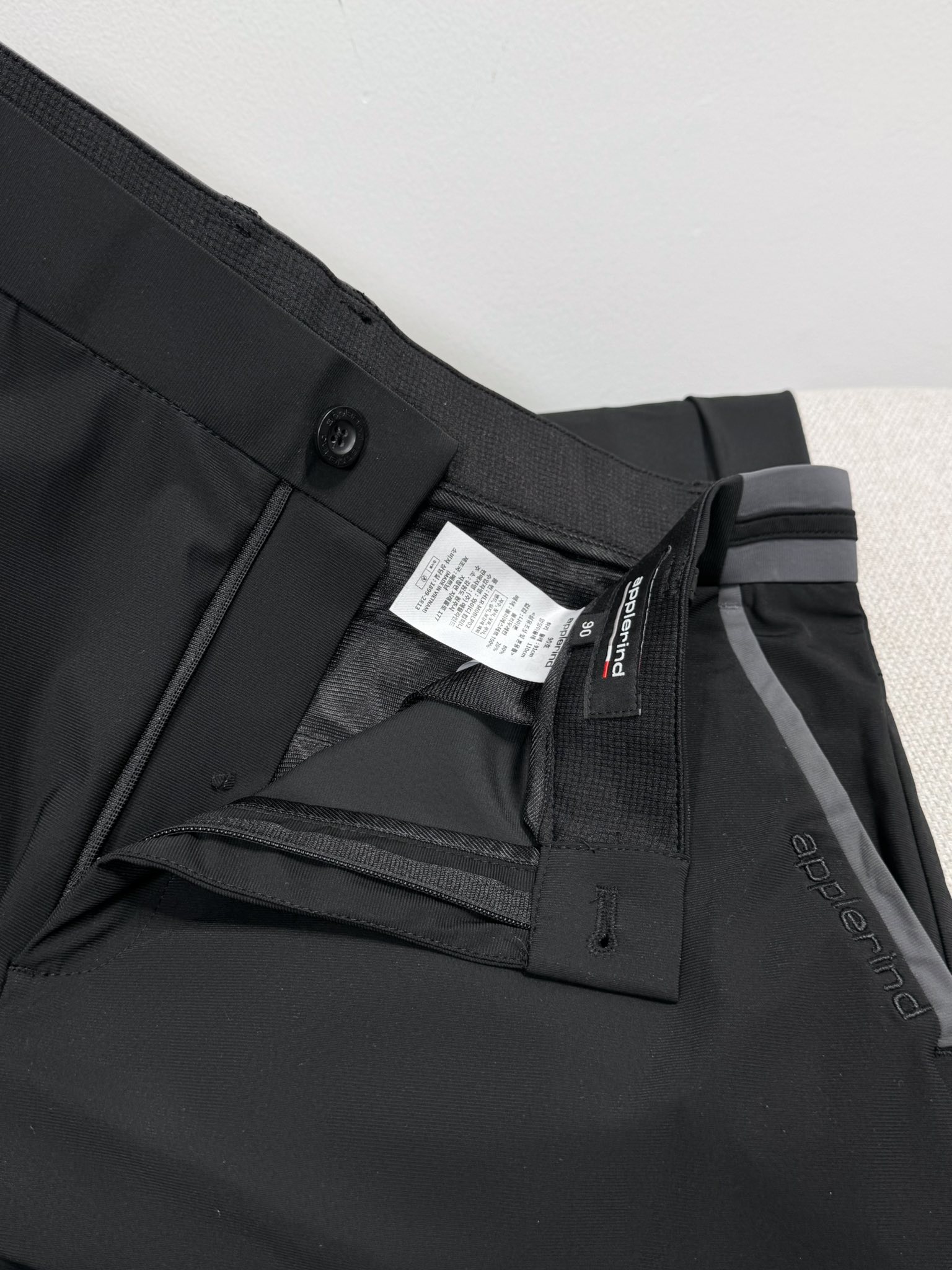 T QUẦN NAM ĐEN APPLERIND