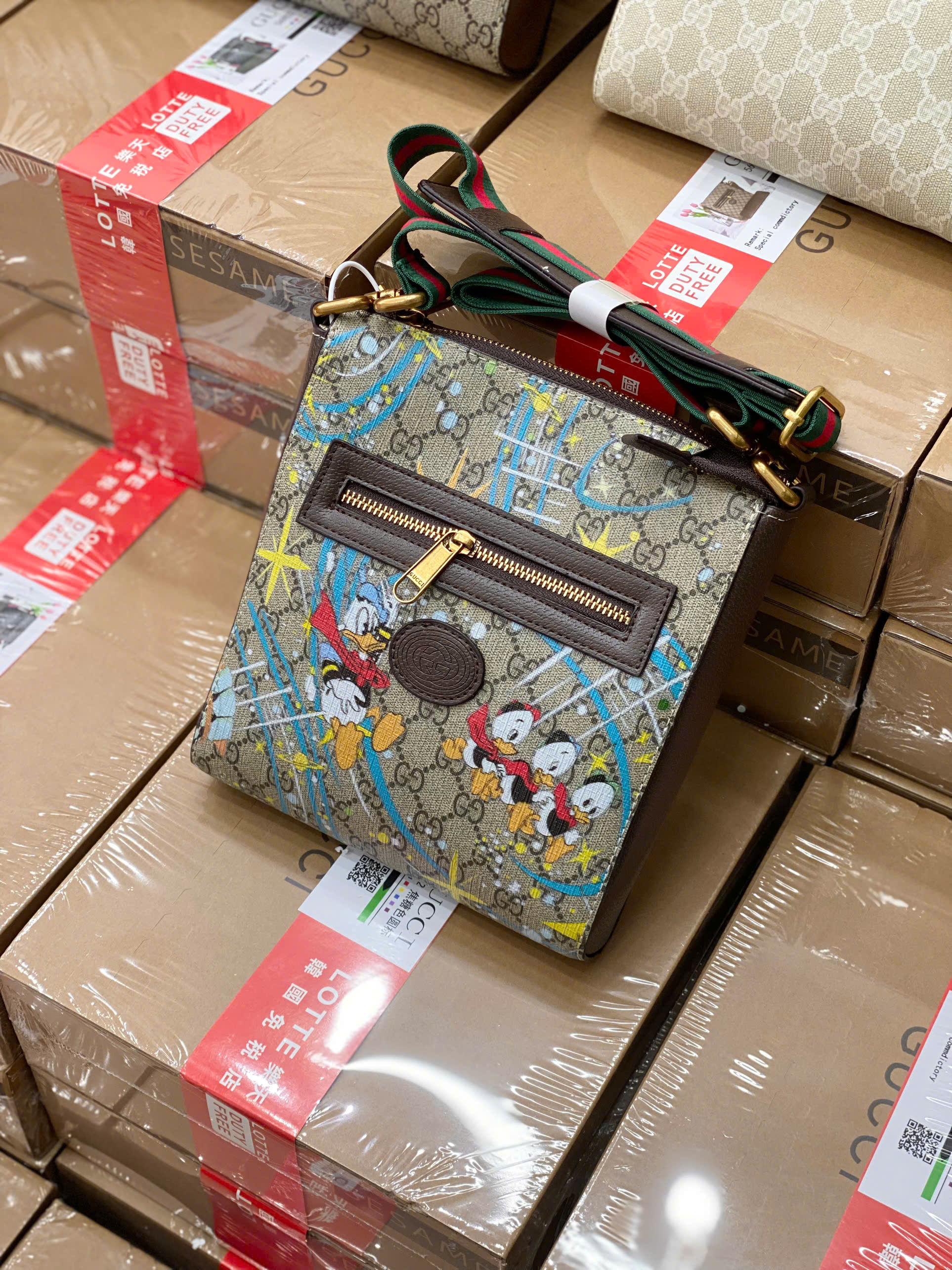 Túi Đeo Chéo Gucci GG Supreme Messenger Bag_thumbnail_14