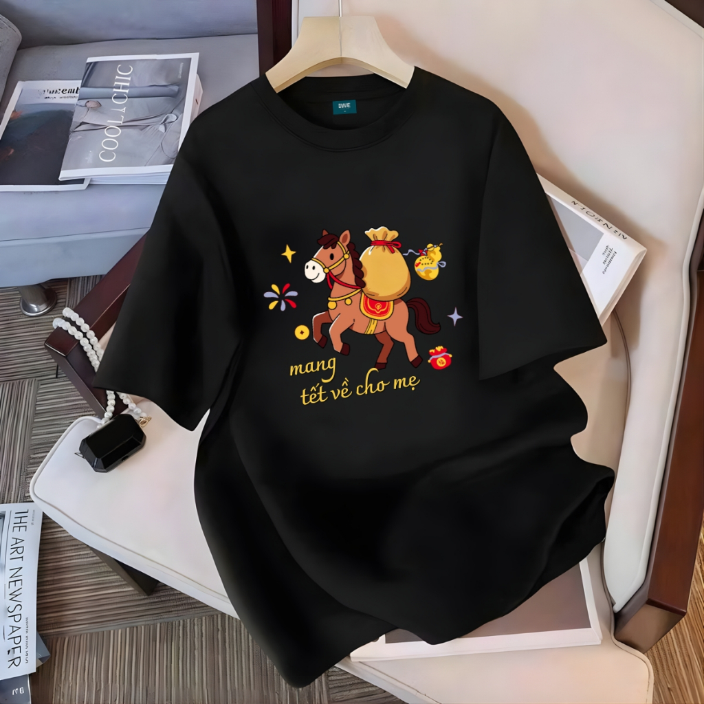 Áo thun tết 2026 in hình ngựa nâu Mang tết về cho mẹ dáng oversize rộng Local brand WETEE - WU1127_thumbnail_3