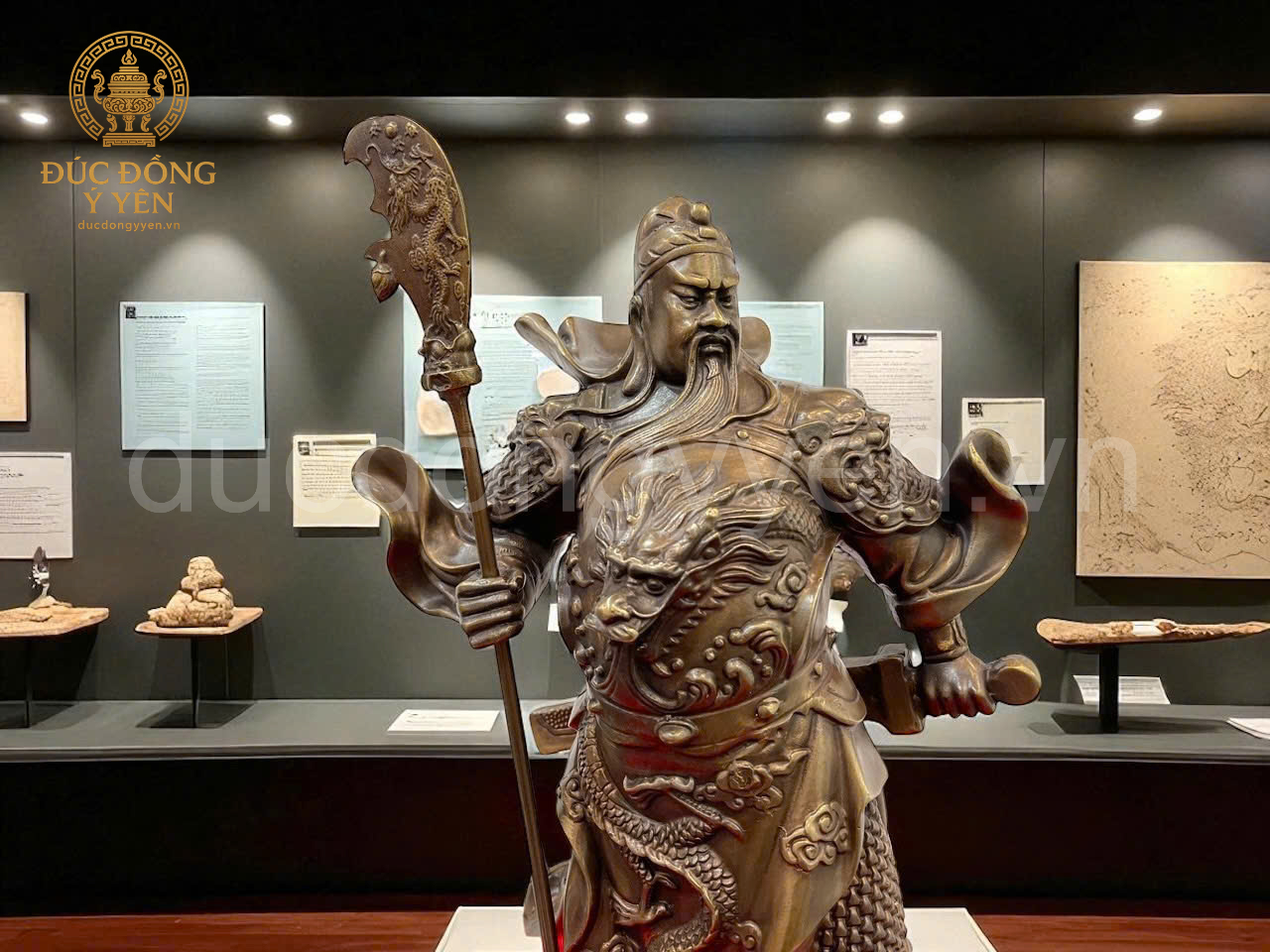 Tượng quan công bằng đồng vàng hun màu giả cổ _thumbnail_3