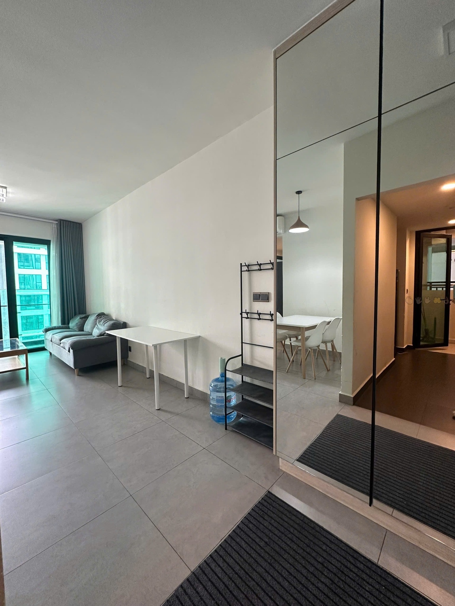 Tin thật 100% - Cho thuê căn hộ 2PN giá tốt Feliz En Vista