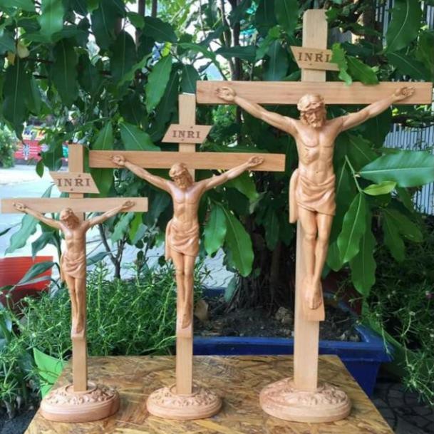 Thánh giá Tượng Chúa chịu nạn có đế để bàn gỗ Beech cao 35cm 45cm 50cm 65cm