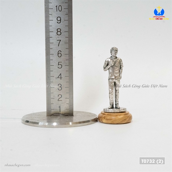 Tượng Thánh Acutis kim loại gỗ ô-liu Italia_thumbnail_3