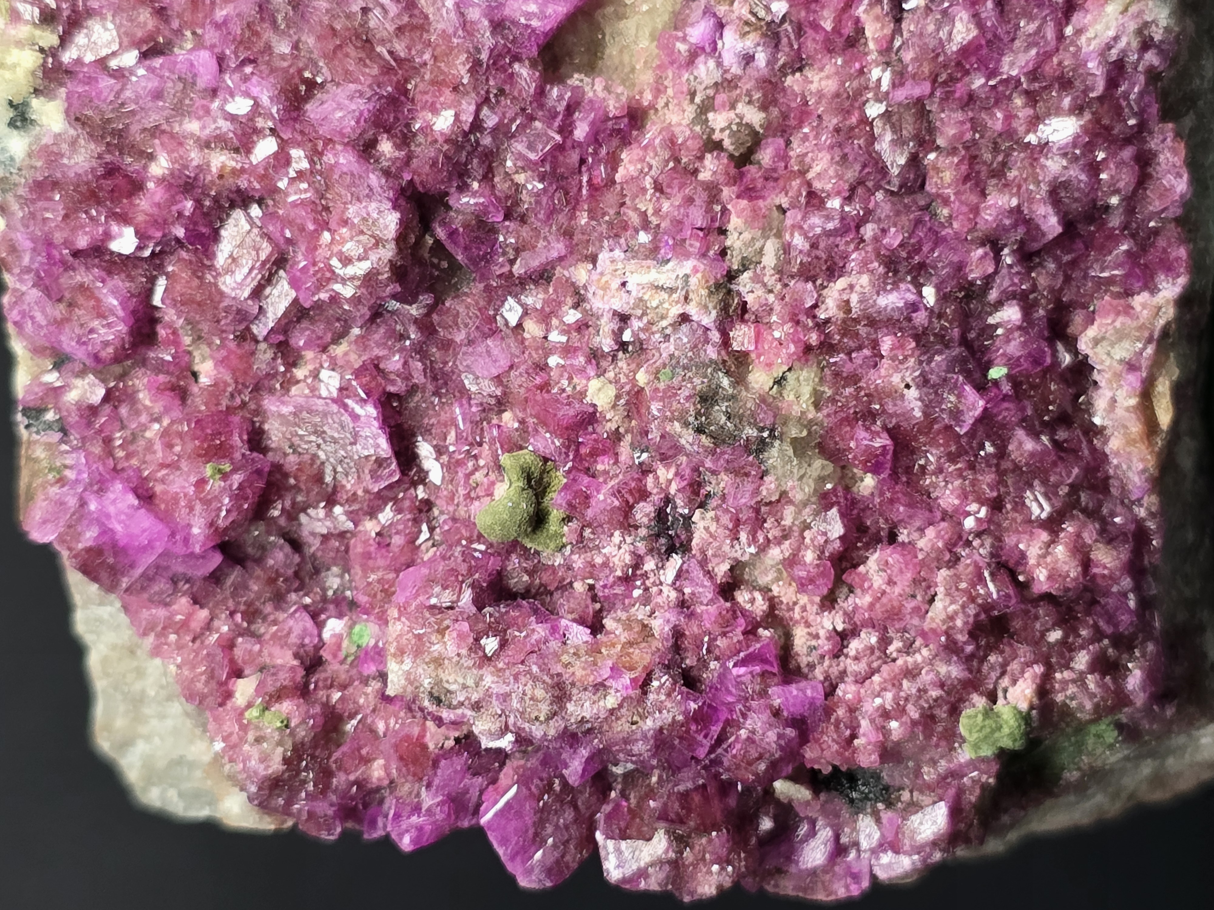 [HIẾM] Tinh Thể Dolomite Mang Cobalt (Cobalto / Cobaltoan Dolomite) - CHDC Congo