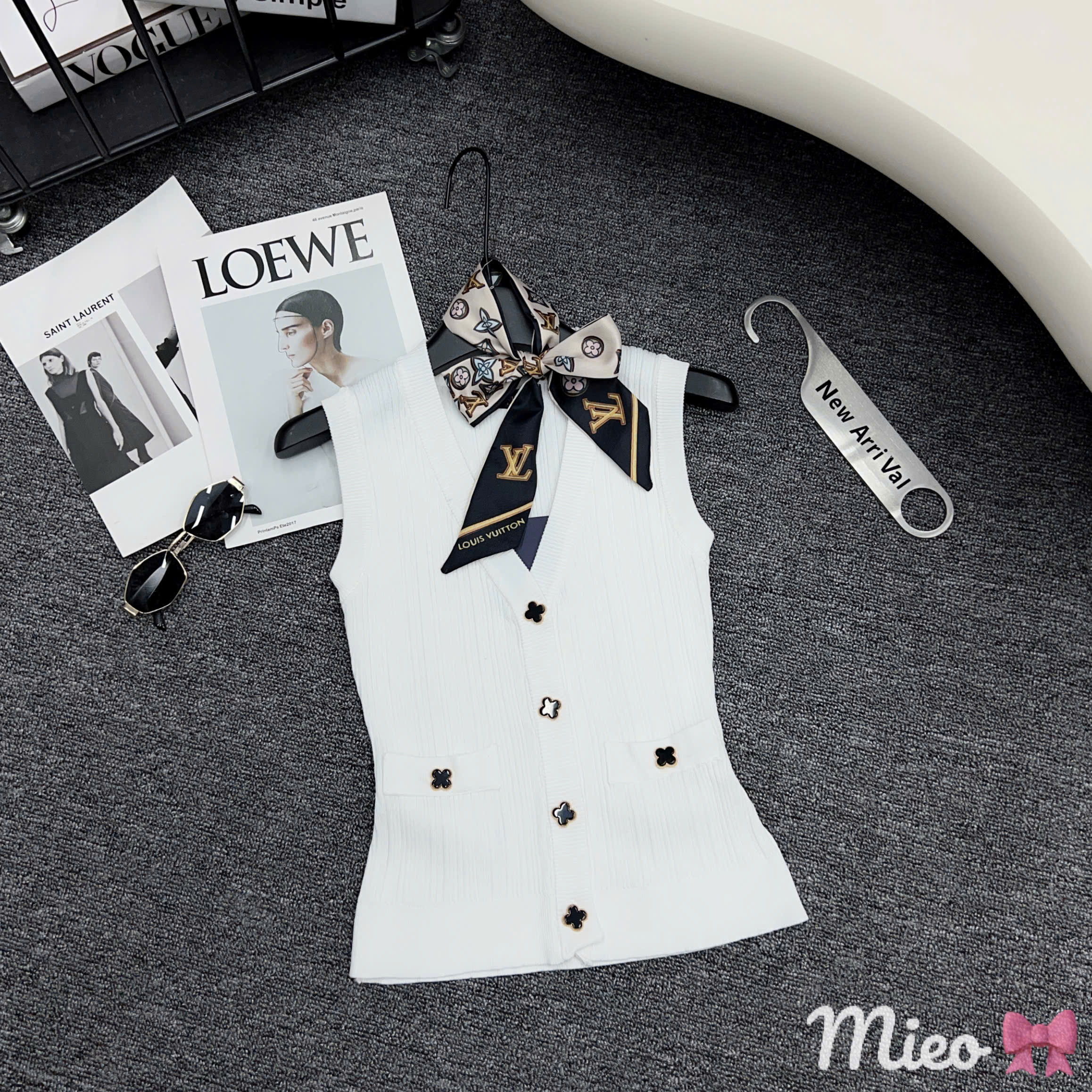  Áo LV kèm khăn hàng supper 