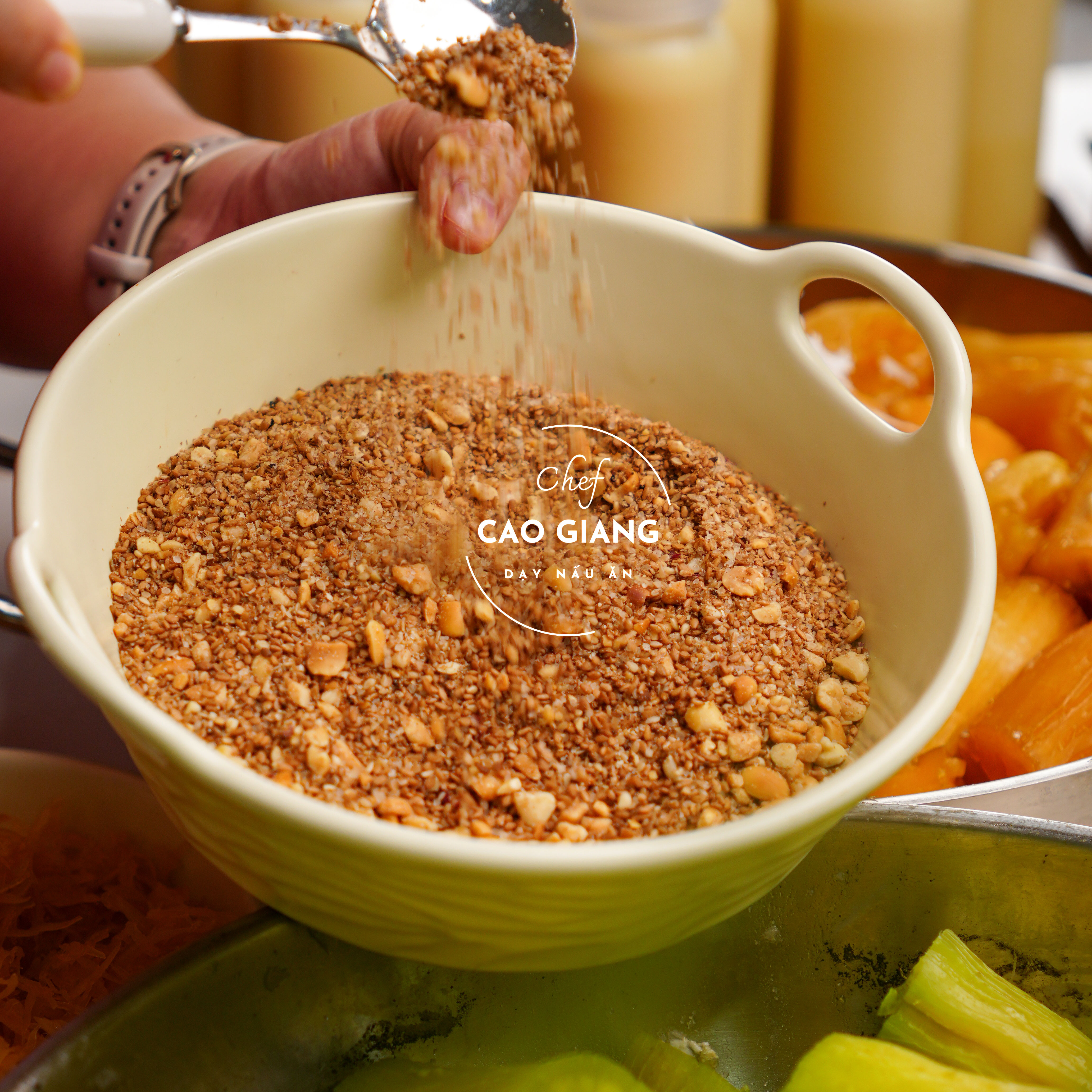 Lớp Sắn Om Cốt Dừa Lá Nếp_thumbnail_3