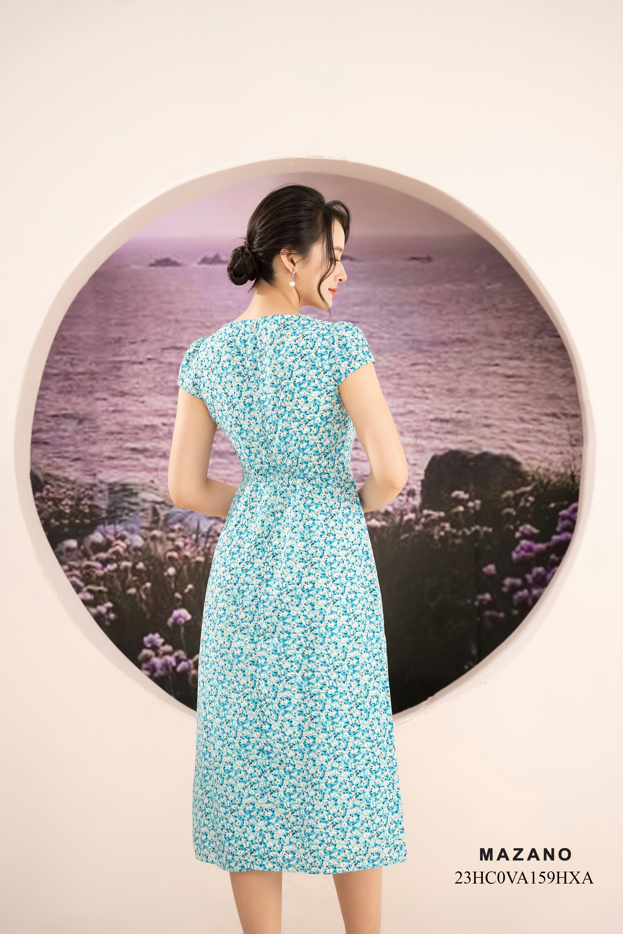 Váy Đầm ôm Chân rủ Vải thô mỏng Hoạ tiết hoa nhí Cổ V Tay ngắn Dài ngang bắp chân_thumbnail_2