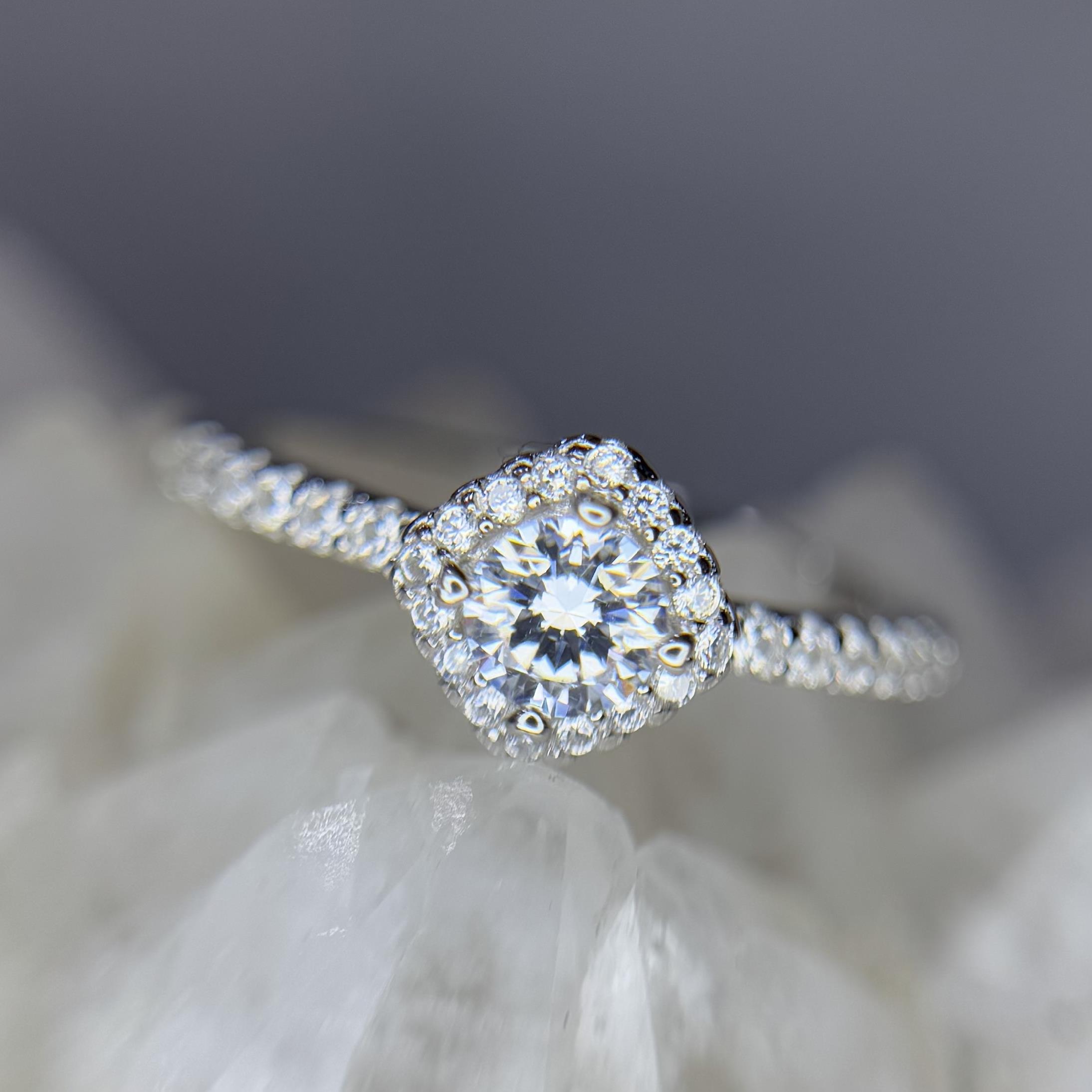 nhẫn bạc xi bạch kim viền kim cương mặt thoi vuông size 7_thumbnail_1