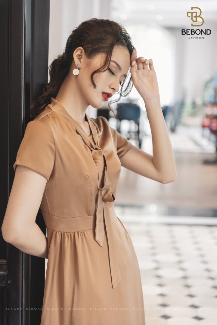Đầm xòe nơ cổ nâu tây- BALLY DRESS_thumbnail_3