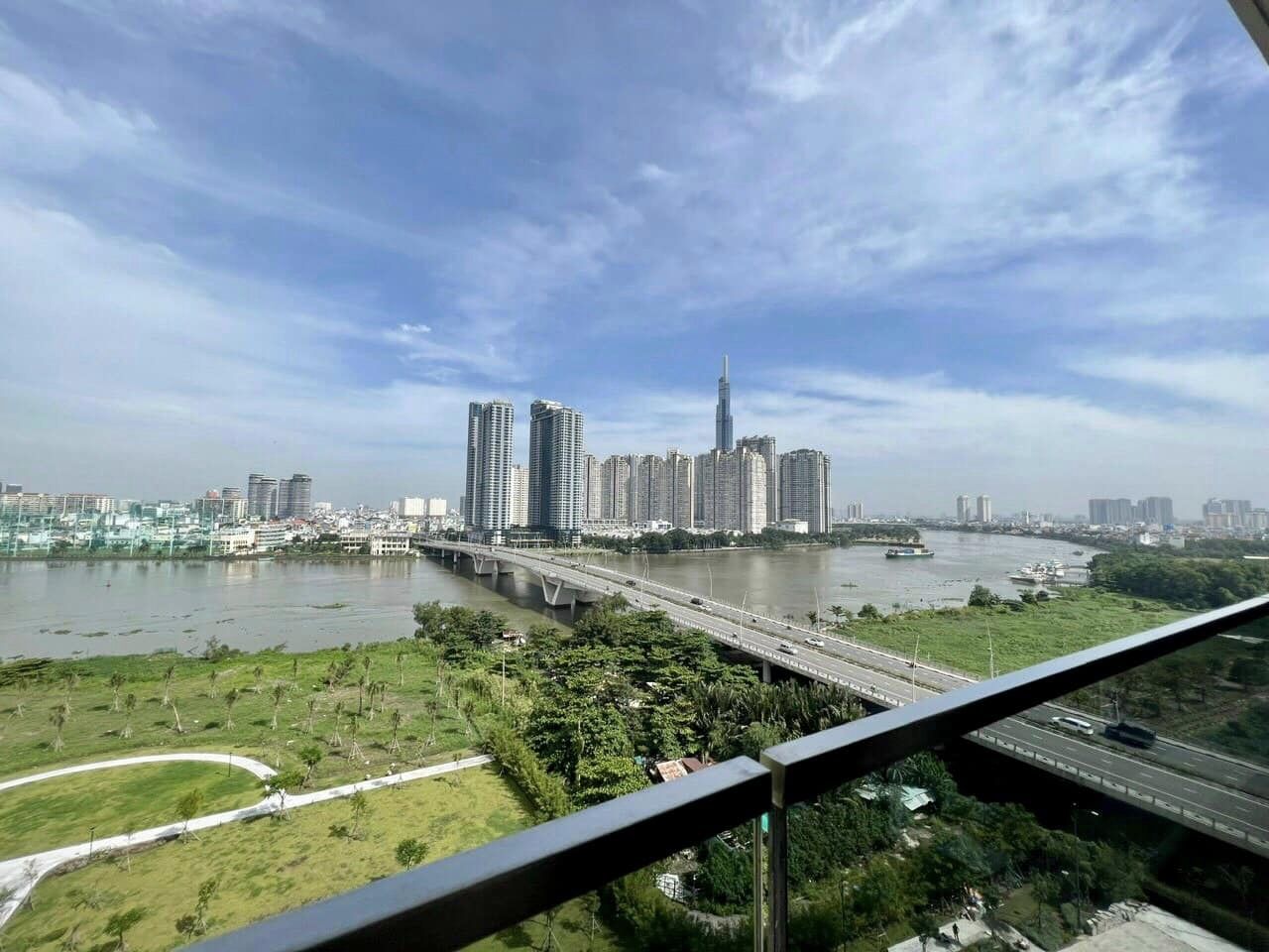 Bán căn hộ Penthouse - 290m2 - view Đảo Kim Cương - 80 tỷ all in_thumbnail_1