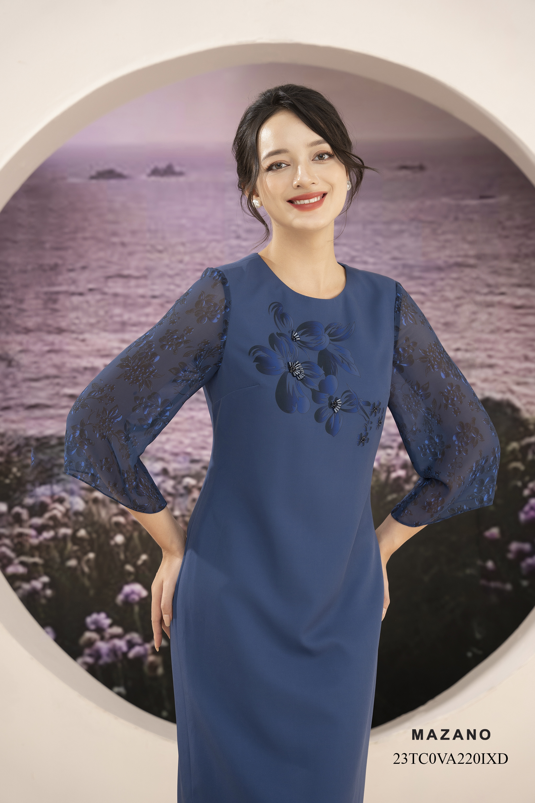 Đầm lụa xanh hoạ tiết hoa in trước ngực phối tay chiffon hoạ tiết_thumbnail_2