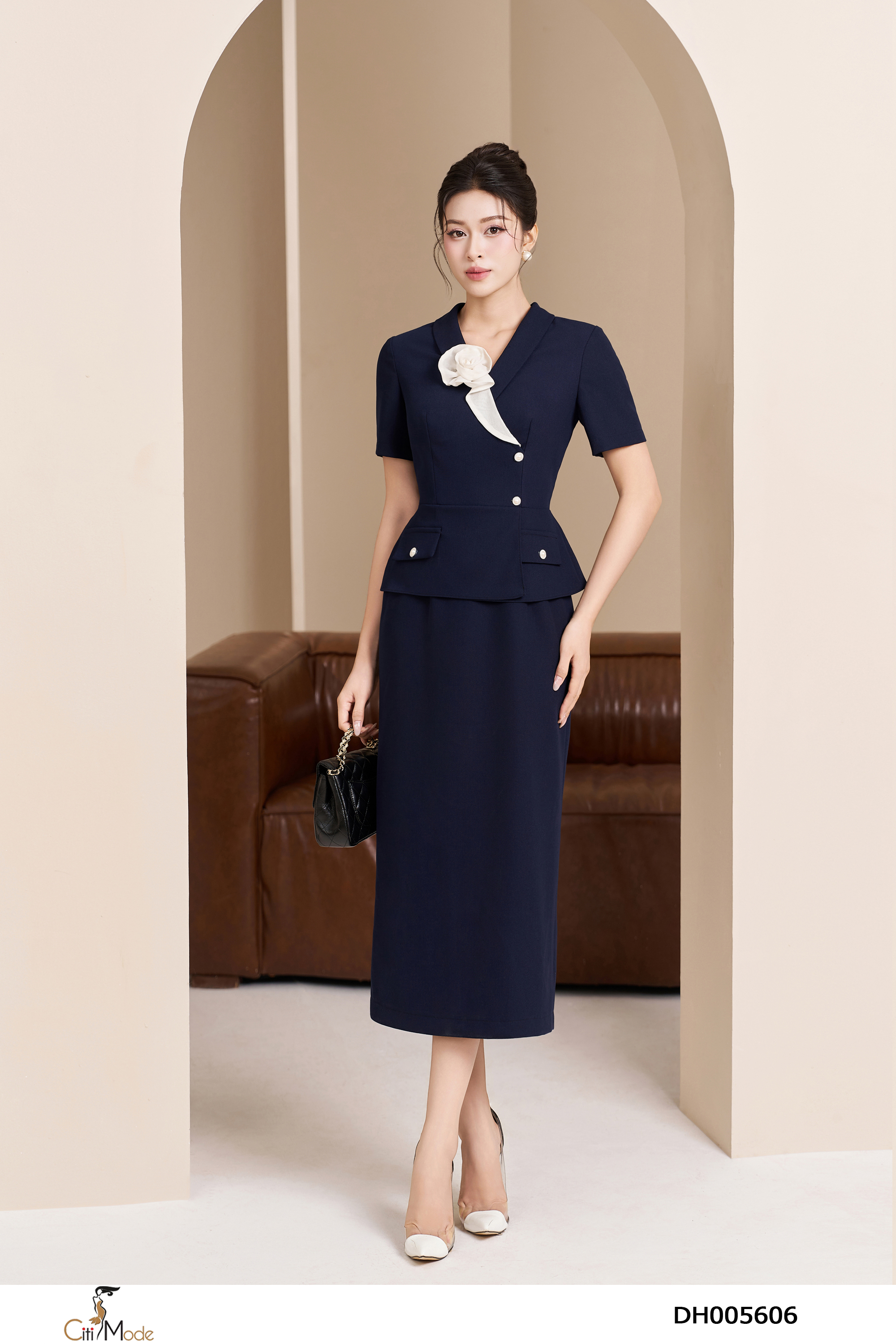 Đầm ôm tím than peplum cổ ve, đính hoa_thumbnail_3