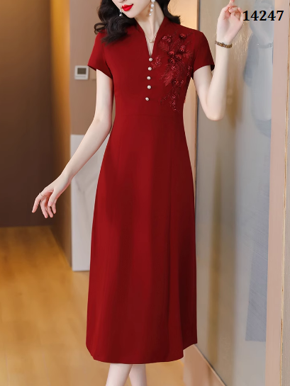 14247-Đầm suông đỏ vai kết hoa cổ cách điệu ( lụa ché)_thumbnail_0