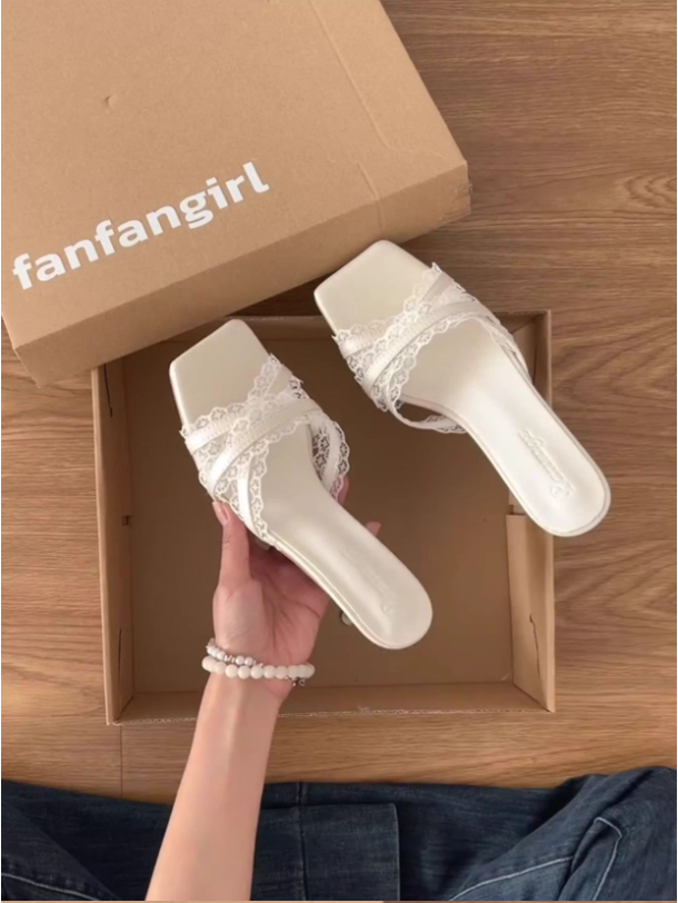 Dép Cao Gót Ren Nữ Tính – Sang Trọng & Quyến Rũ