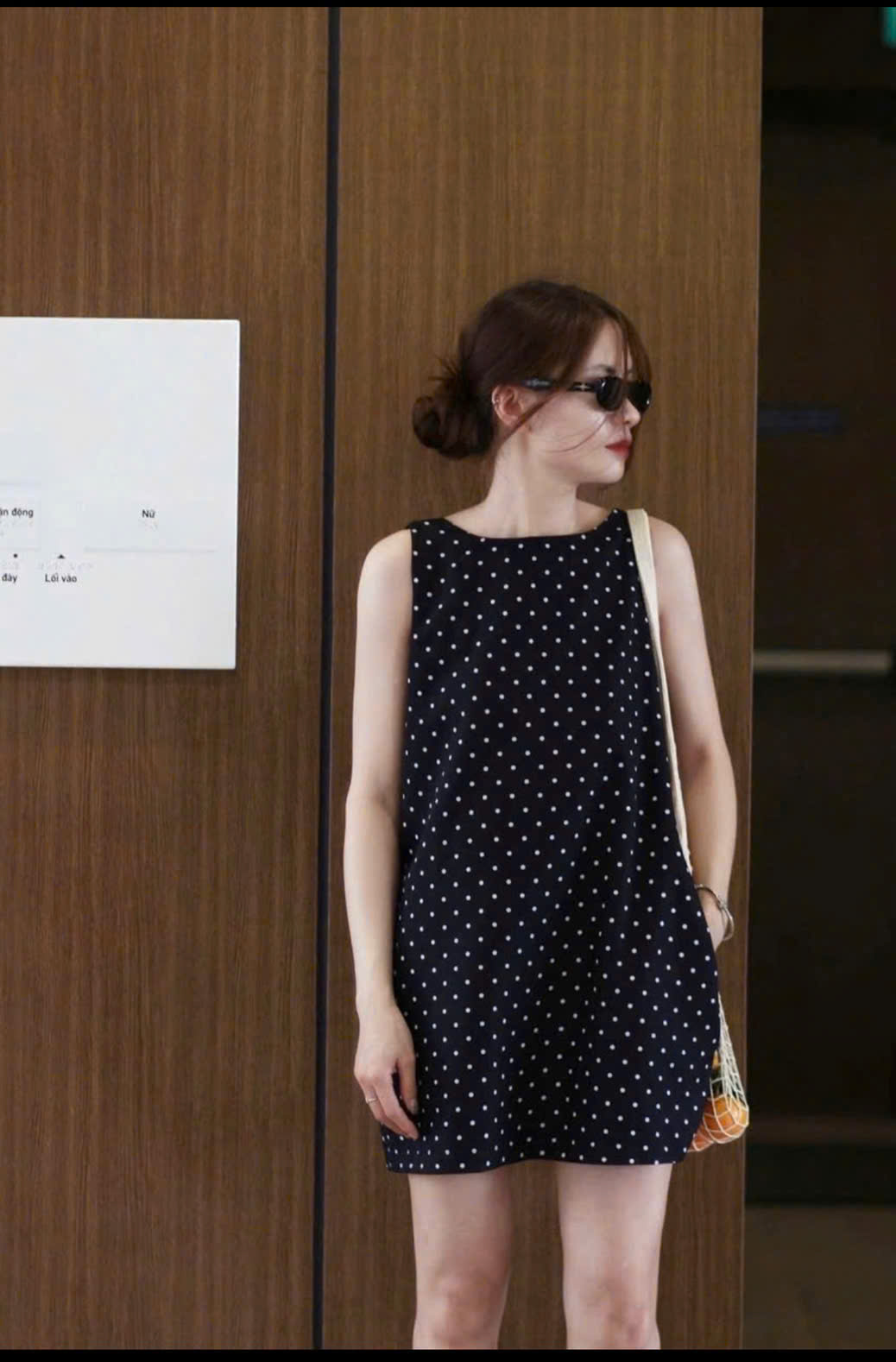 HV37 Đầm hở lưng chấm bi