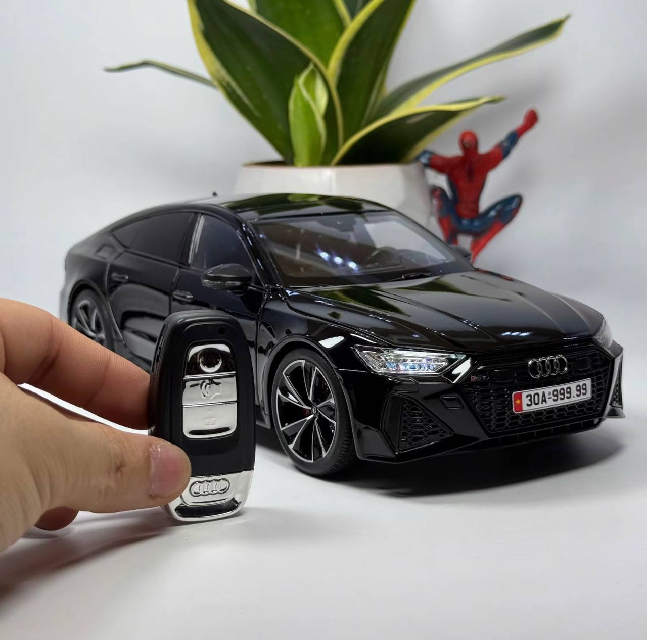 MH Audi RS7 1/18_thumbnail_1