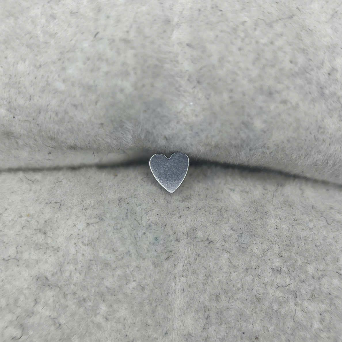 Charm cấy titan trái tim_thumbnail_3