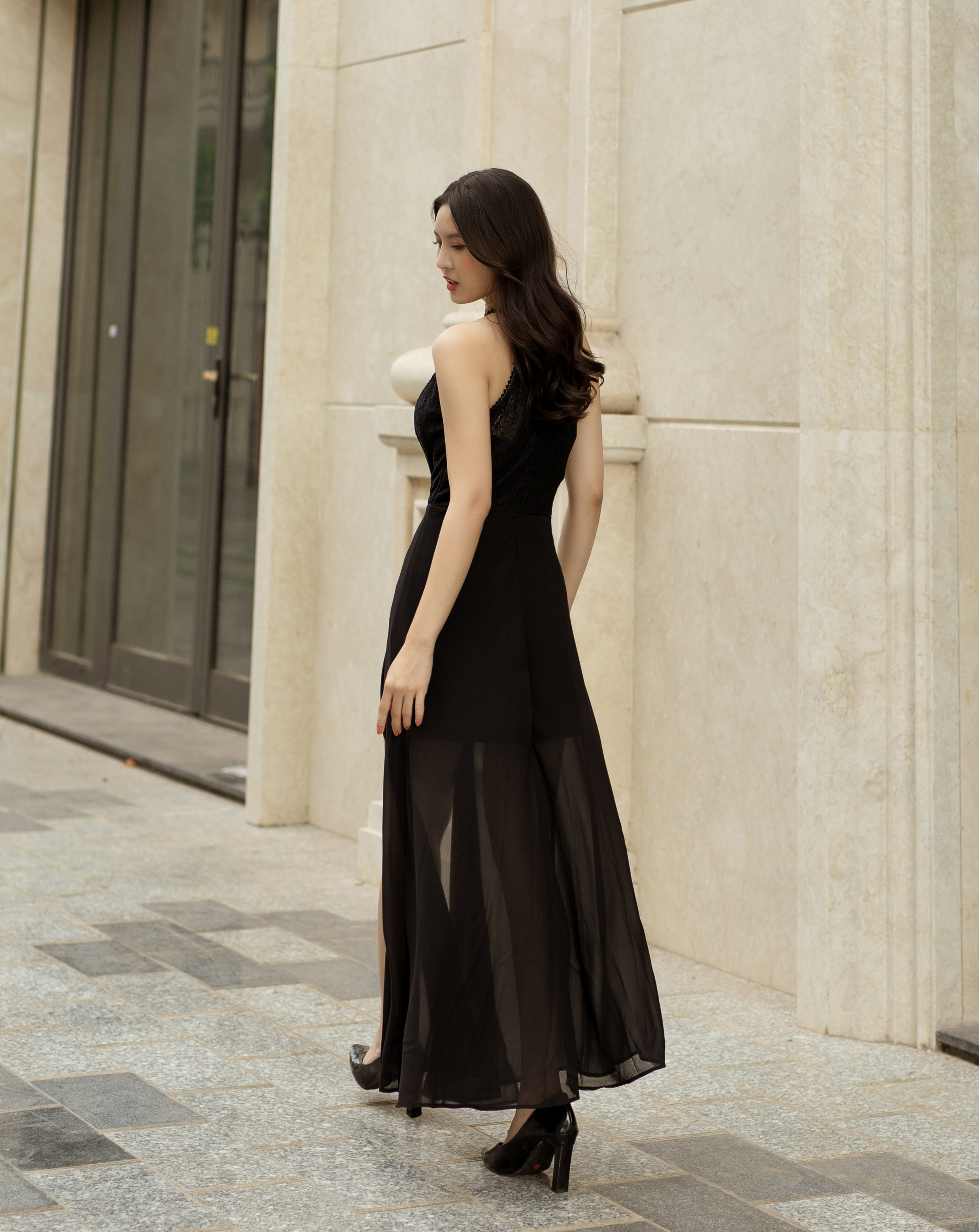 Đầm maxi cổ yếm phối ren xẻ tà_thumbnail_3