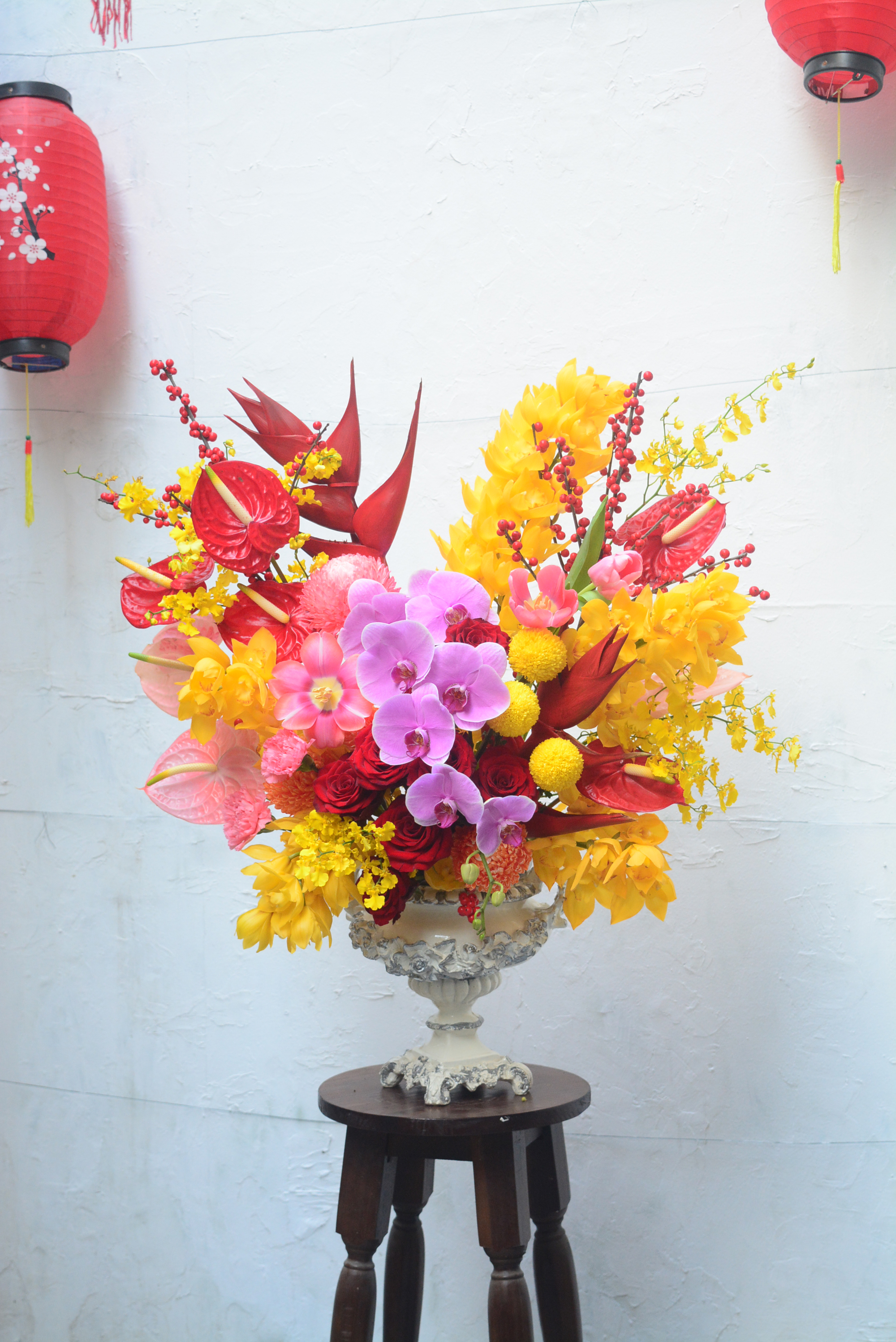 Bình Hoa Tết: Tài Vượng Xuân Hoa