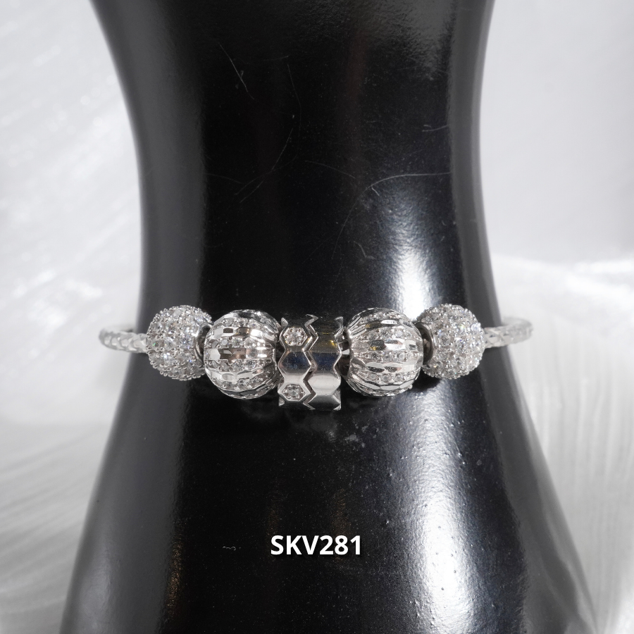 SKV 281 Vòng pan mềm mix 5 charm 14,32g_thumbnail_1